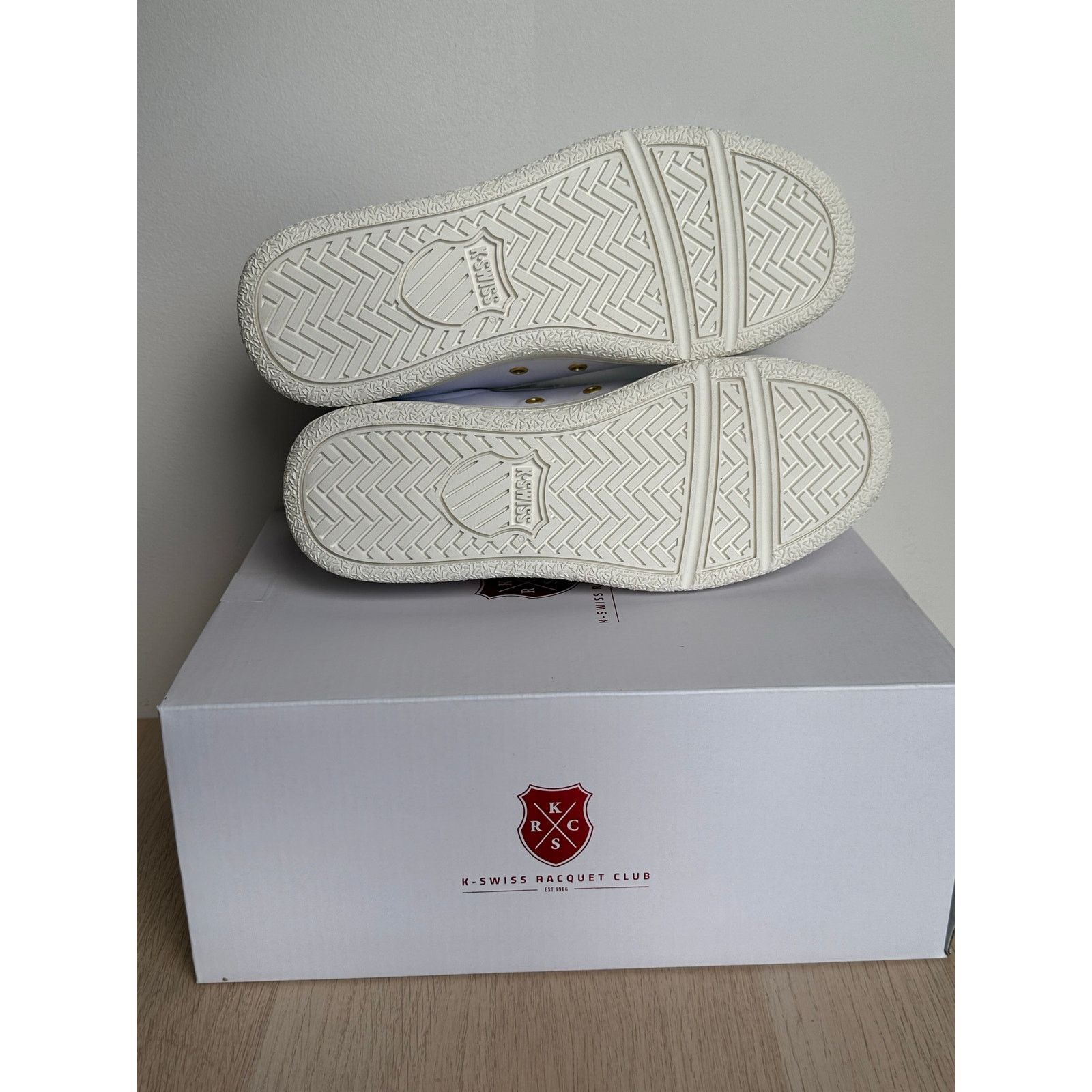 K-Swiss K-Swiss x Anwar Carrots Slamm Klub White Sneaker - Size 7.5M Size US 7.5 / EU 40-41 - 6 Thumbnail