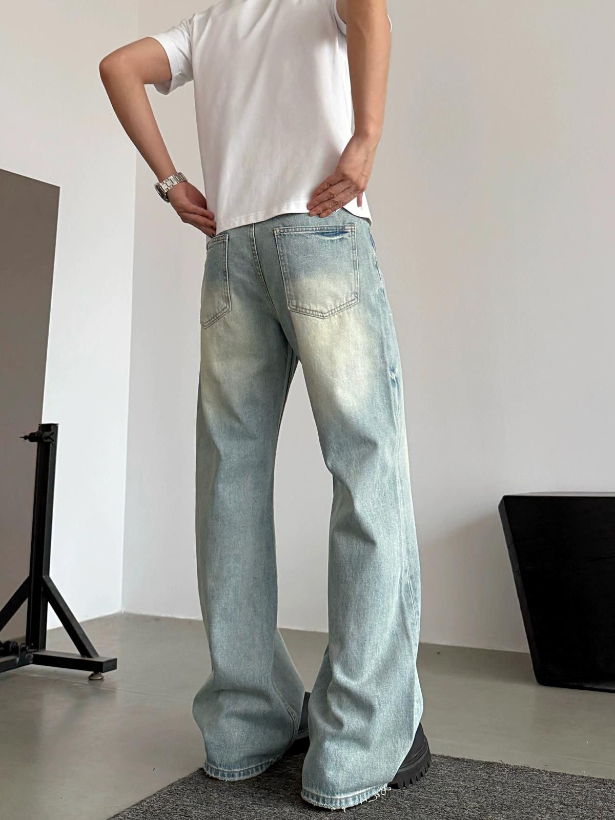 Jean Whiskered Light Blue Staight Stacked Flared Jeans Size US 32 / EU 48 - 4 Thumbnail