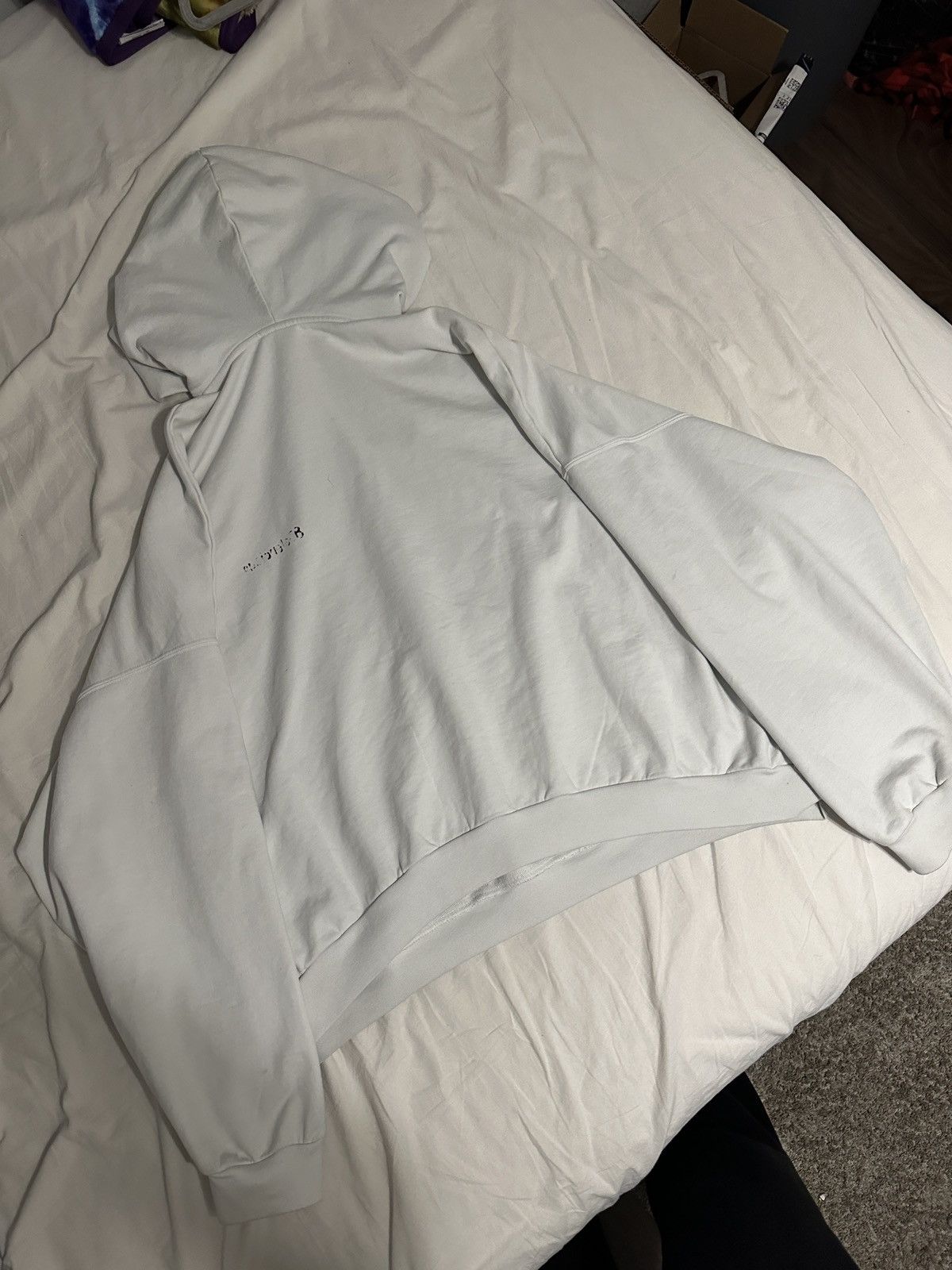 Balenciaga Balenciaga FW23 Dirty White Hoodie Oversized Fit Marker Logo Size US S / EU 44-46 / 1 - 4 Thumbnail