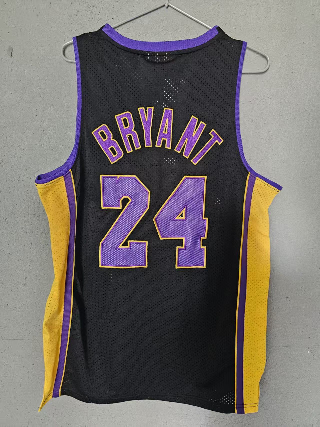 NBA Kobe Bryant Jersey Los Angeles Lakers 24 Double Stitched XXL Size US XXL / EU 58 / 5 - 1 Thumbnail