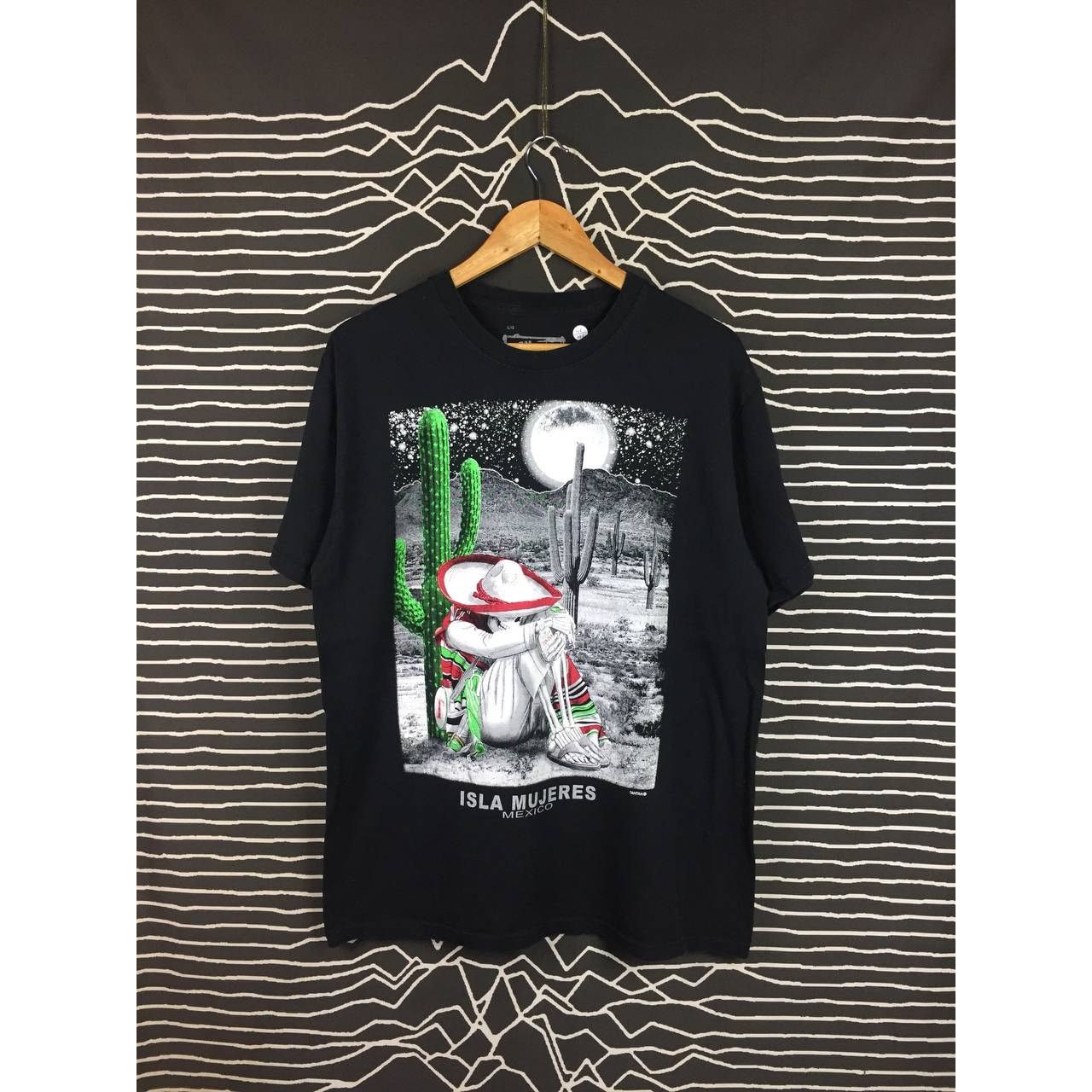 Vintage Isla Mujeres Mexico Skeleton On Desert Graphic Tee Size US L / EU 52-54 / 3 - 2 Thumbnail
