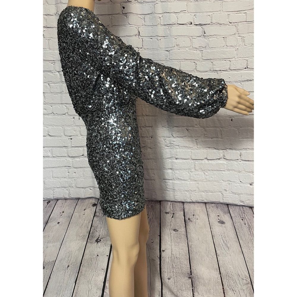 Other NWT New O.P.T. Rumi Gunmetal Silver Sequin Mini Dress XS Size XS / US 0-2 / IT 36-38 - 2 Thumbnail