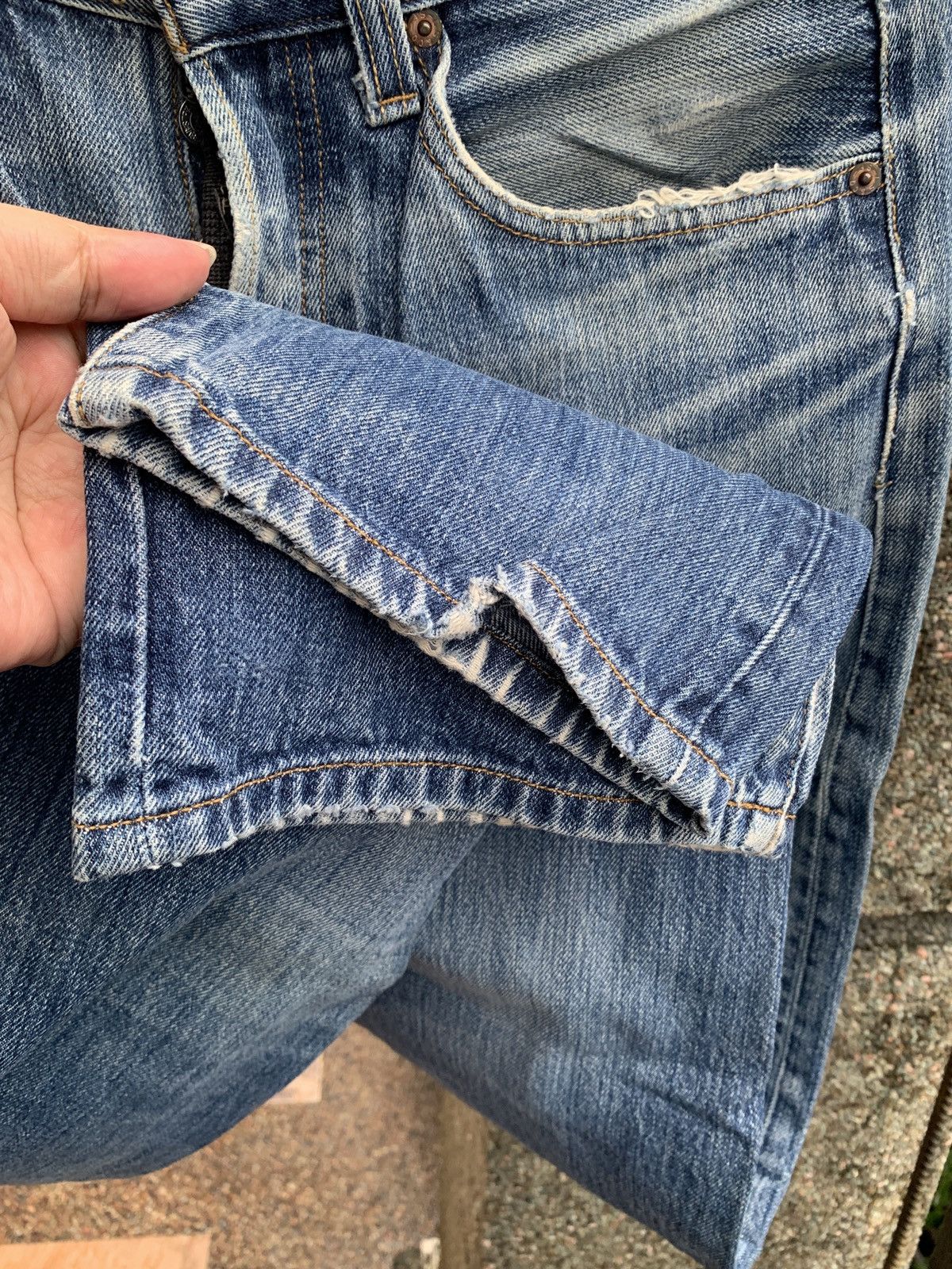 Levi's VINTAGE LEVIS 501 JEANS Size US 32 / EU 48 - 8 Thumbnail