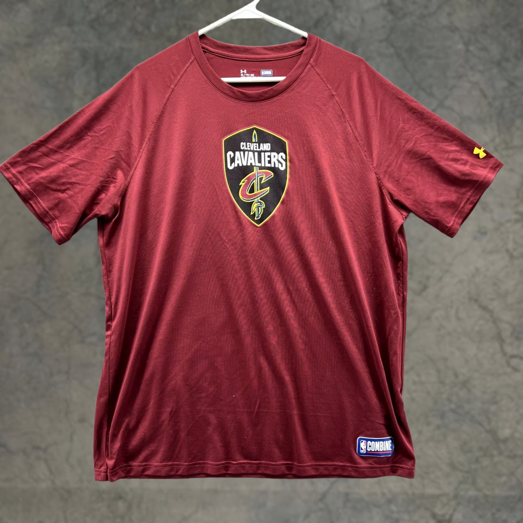 Under Armour Under Armour Shirt Men XL Red Cleveland Cavaliers Jersey Cotton Short Sleeve Crew Neck Logo VINTAGE? Size US XL / EU 56 / 4 - 1 Thumbnail