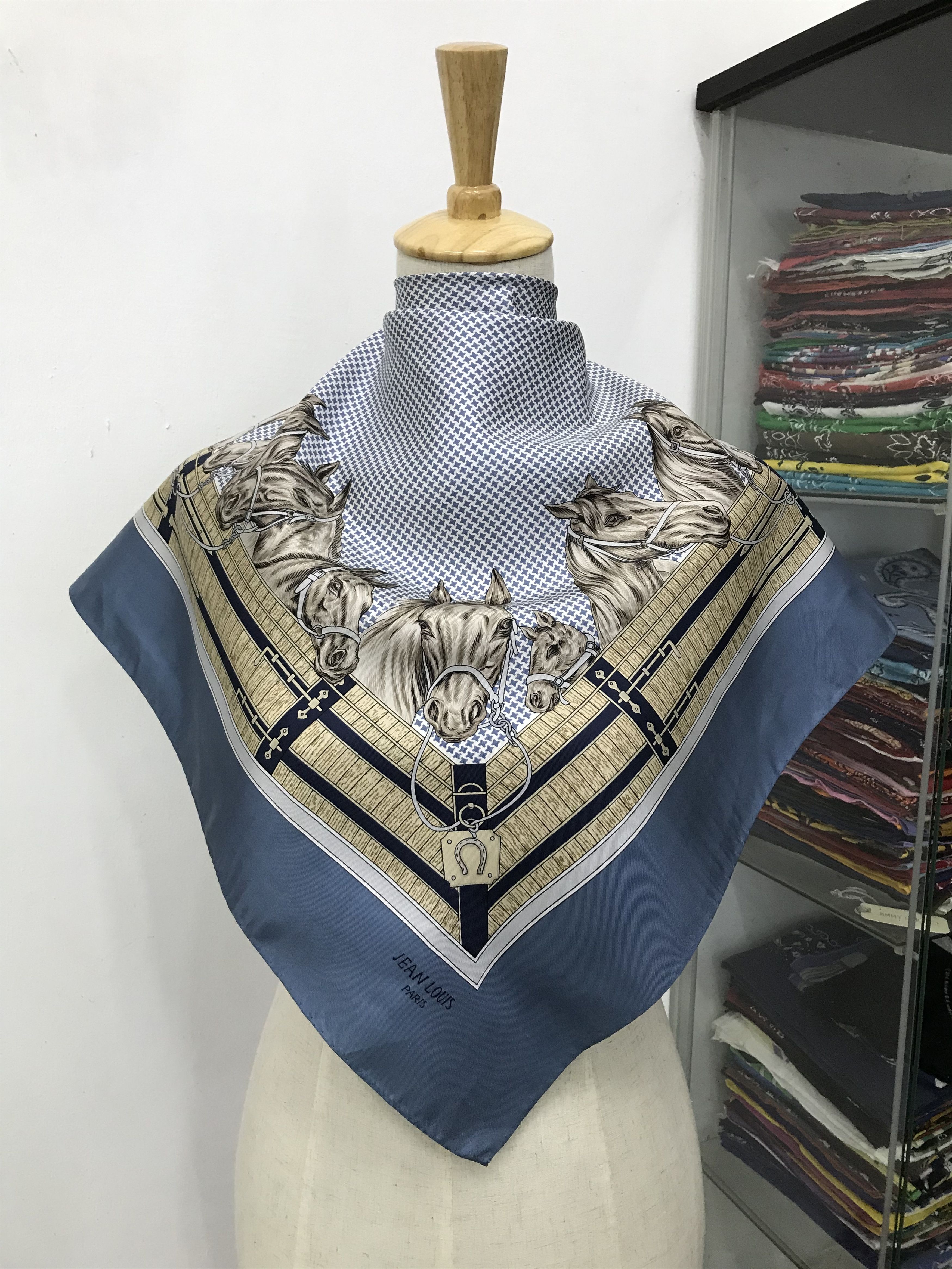 Vintage Vintage Jean Louis Silk Scarf Size ONE SIZE - 1 Thumbnail