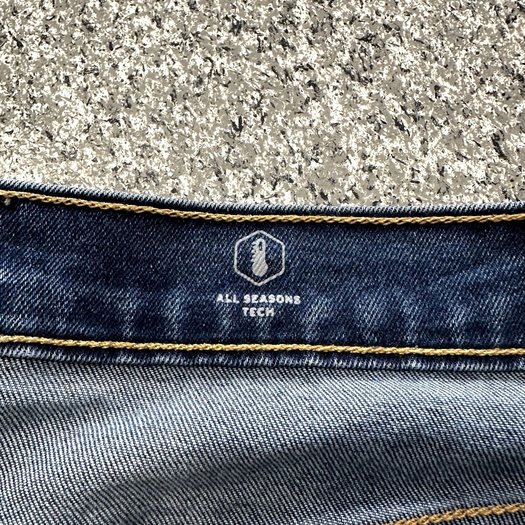 Levi's Levi's Jeans 541 Athletic Taper Men's 42x32 Medium Wash Jeans Men 42 Blue Cotton Polyester Elastane Size US 42 / EU 58 - 5 Thumbnail