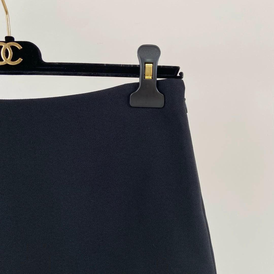 Prada Prada crystal black skirt IT 38 Size 26" / US 2 / IT 38 - 4 Thumbnail