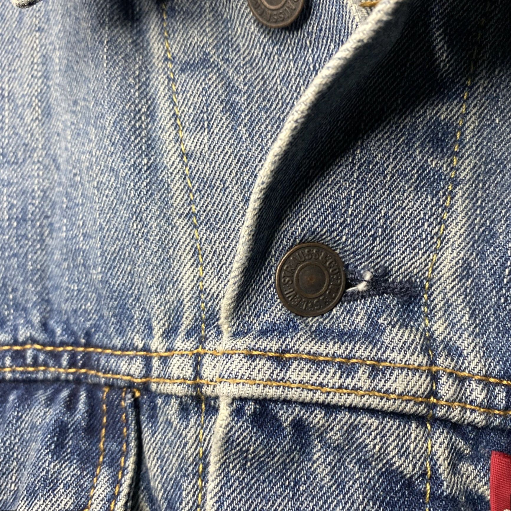 Levi's VINTAGE Levi's Denim Jacket Mens L Trucker Bomber Style 90s Grunge Blue Button Pocket USA 2K Y2K Regular Fit Size US 33 - 6 Thumbnail