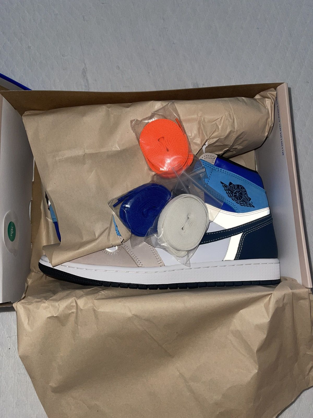Jordan Brand Air Jordan 1 Retro High OG Prototype DS Size US 10.5 / EU 43-44 - 2 Thumbnail
