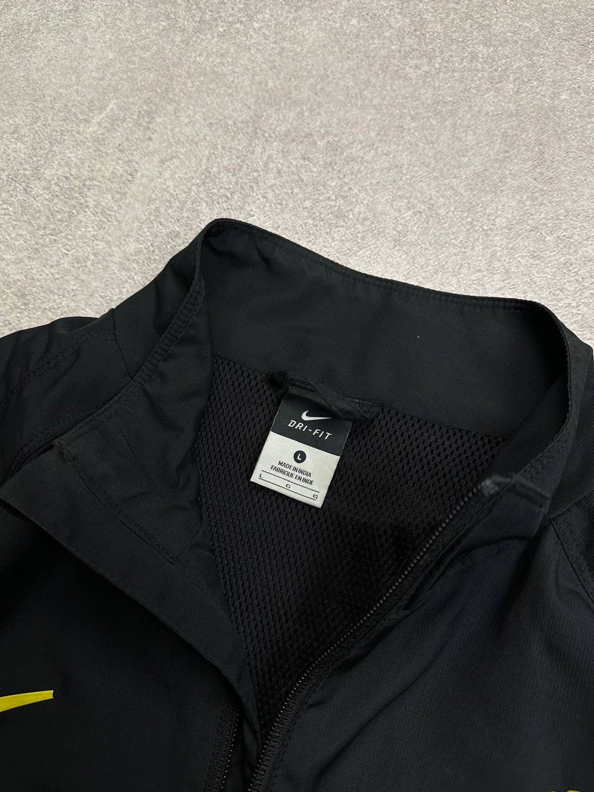 Nike VINTAGE NIKE Y2K BASEL TRACK SOCCER BLOCKCORE T90 JACKET Size US L / EU 52-54 / 3 - 6 Thumbnail