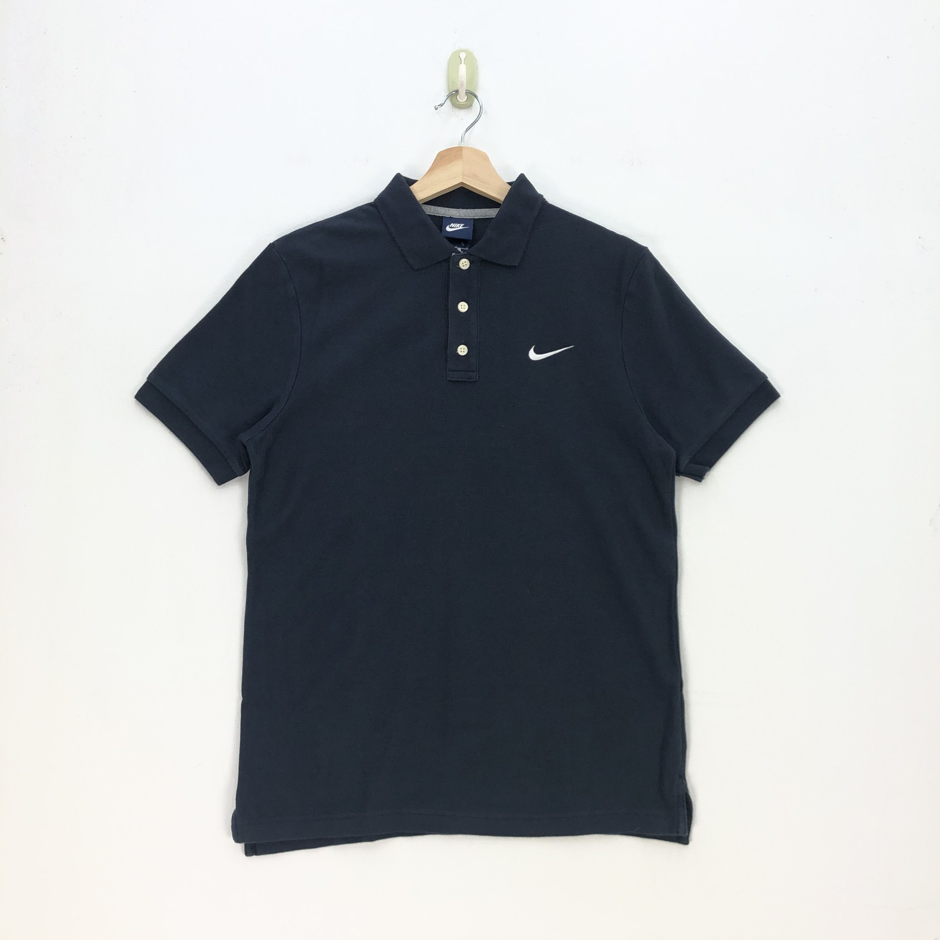 Nike Vintage Y2K Nike T Shirt Nike Swoosh Tees Polo's Shirt Tees Size US M / EU 48-50 / 2 - 1 Thumbnail