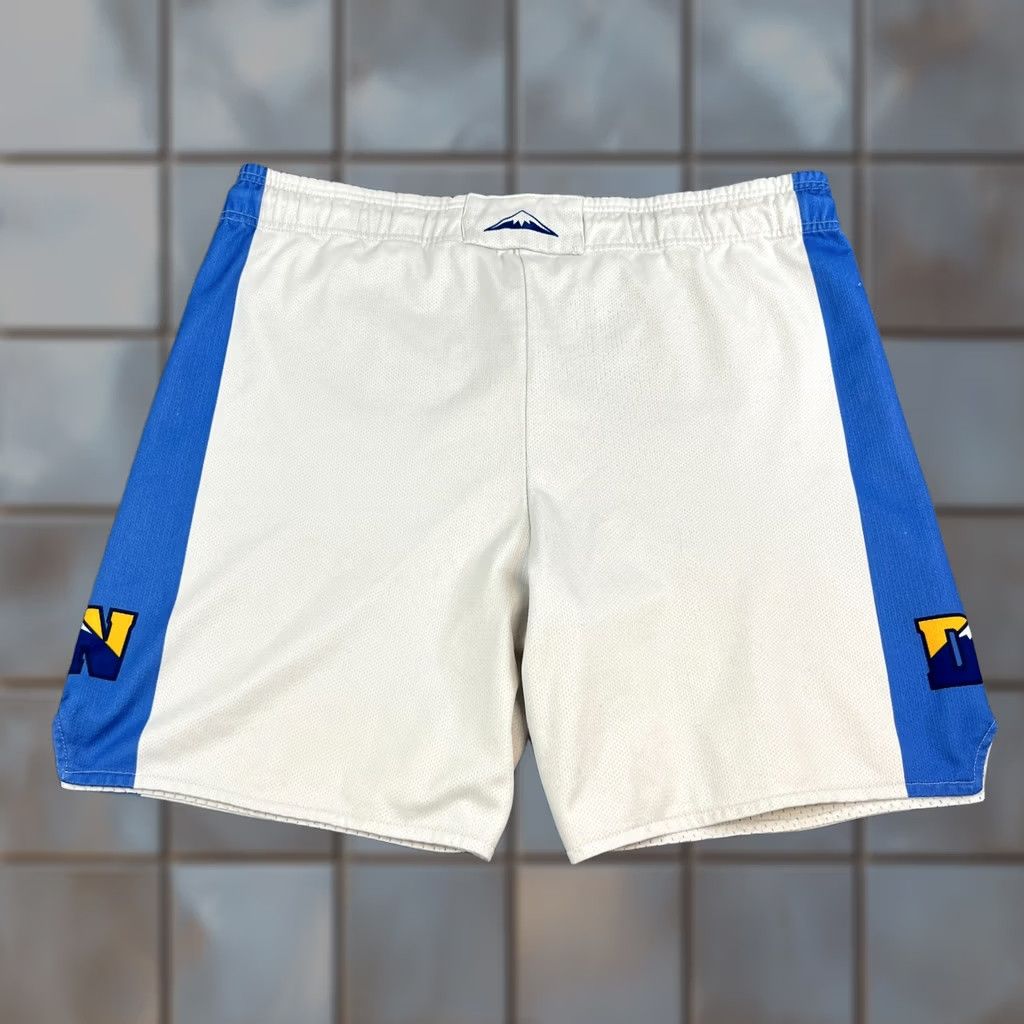 Champion VINTAGE Champion Denver Nuggets Mens Shorts Baggy XL White Basketball NBA Shorts Mens XL White Champion Basketball NBA Size US 36 / EU 52 - 1 Thumbnail
