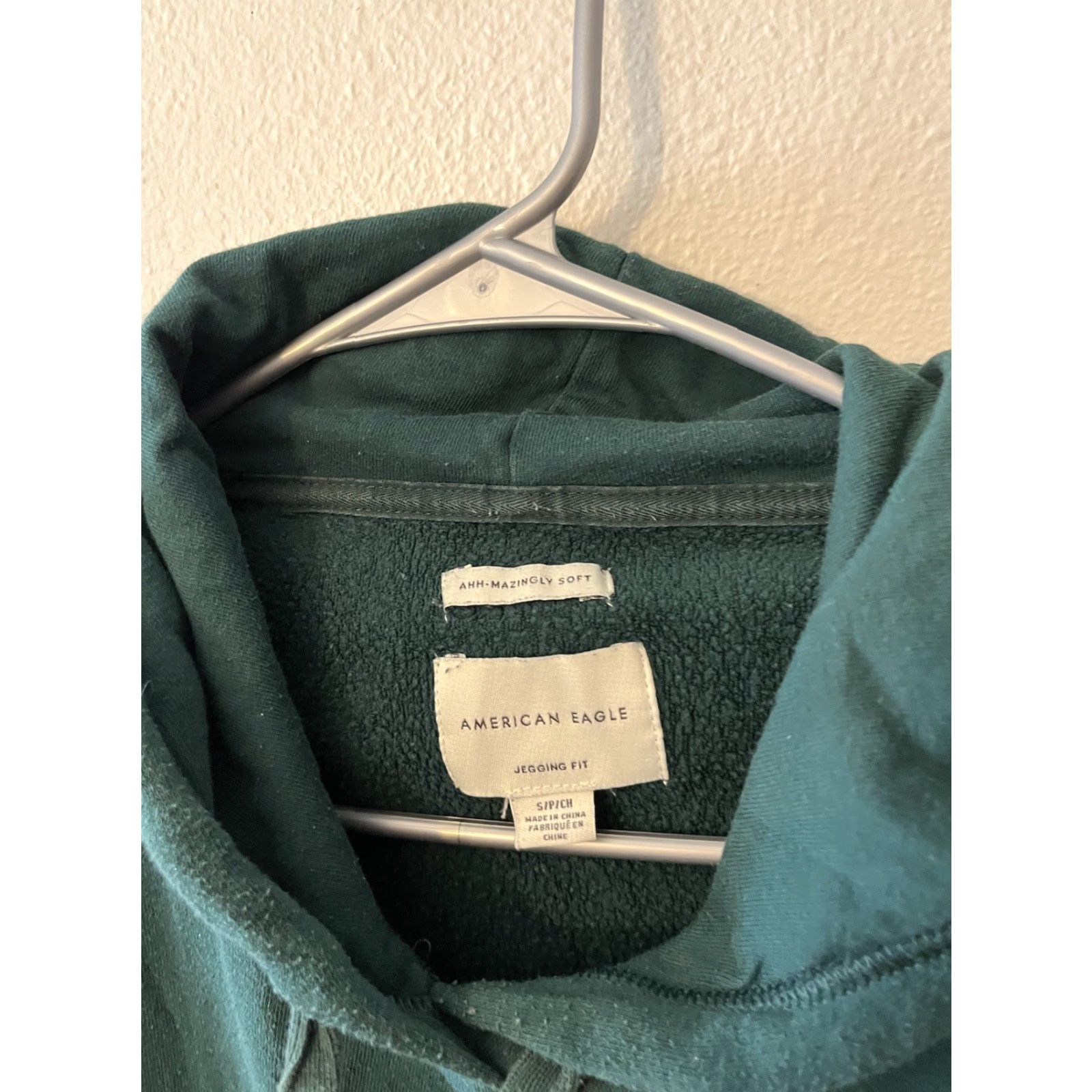 American Eagle Outfitters American Eagle Womens Size Small Sweatshirt Hoodie Green Solid Pullover Activewear Mens? Wait. Size S / US 4 / IT 40 - 3 Thumbnail