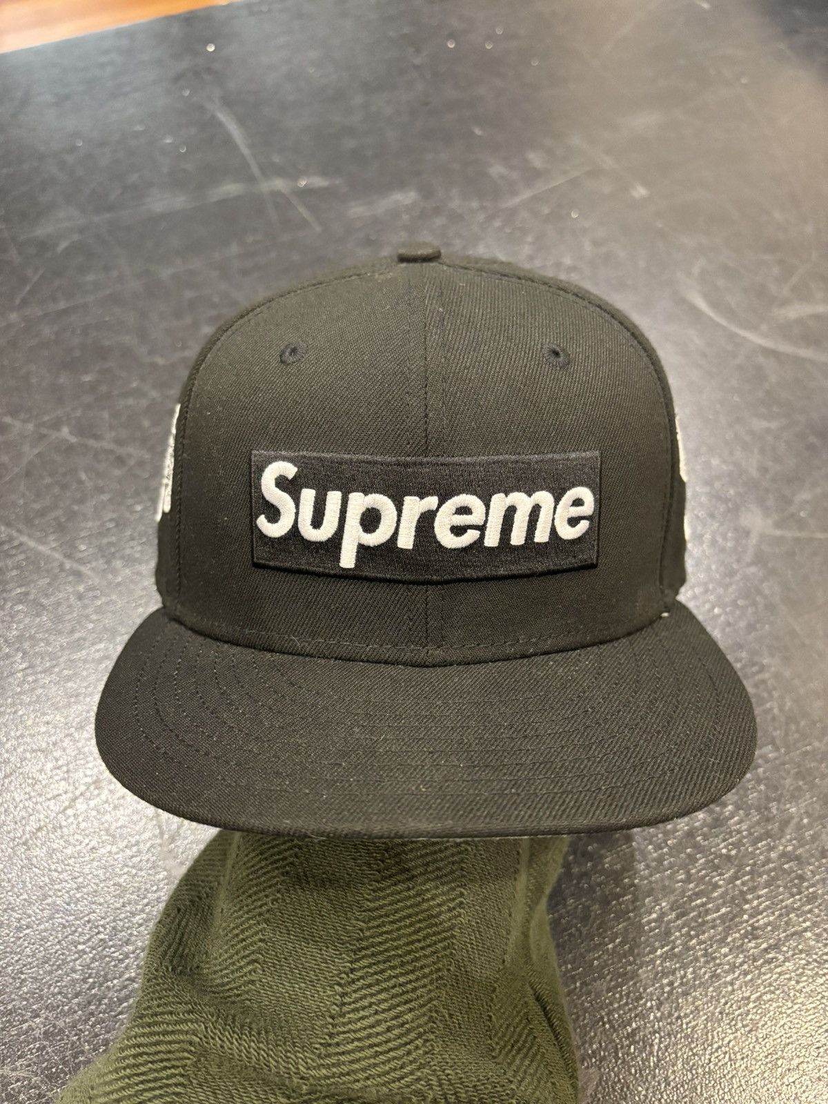 New Era × Supreme Supreme X New Era Jerseys Cap Size ONE SIZE - 1 Thumbnail