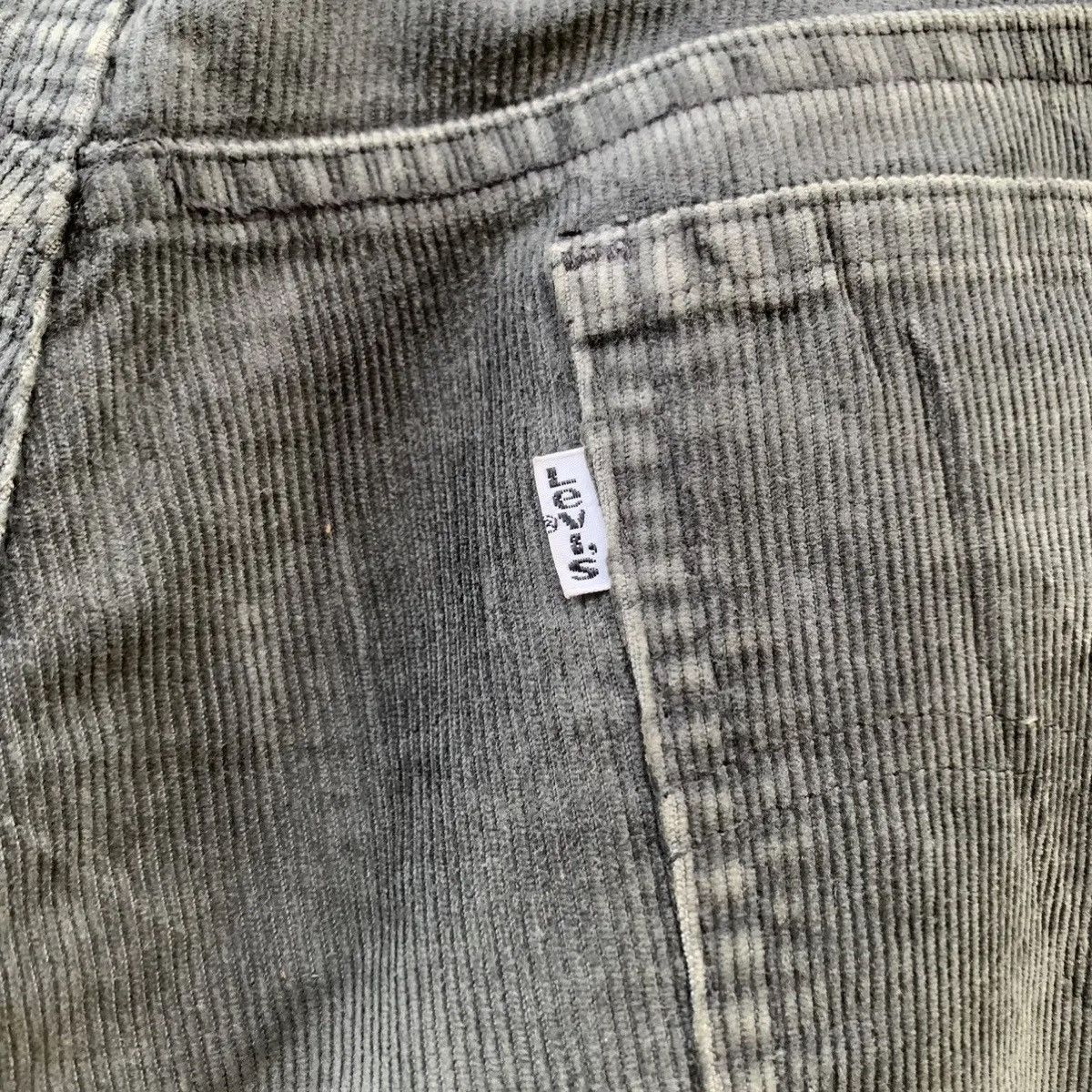 Levi's 1980’s VINTAGE LEVI’S 505 WHITETAB LEVIS CORDUROY FADED PANT Size US 32 / EU 48 - 14 Thumbnail