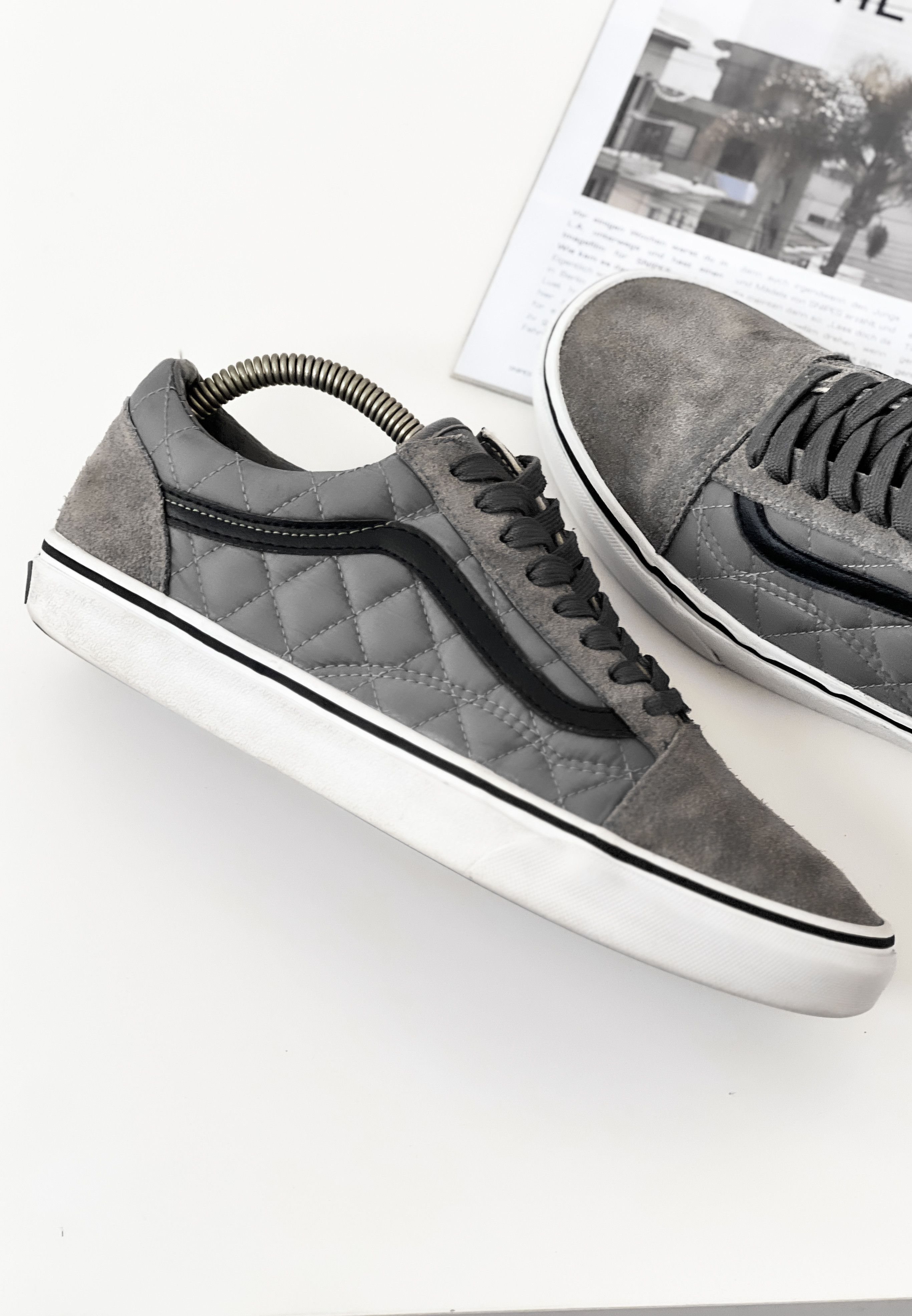 Vans VANS OLD SKOOL Size US 9 / EU 42 - 3 Thumbnail