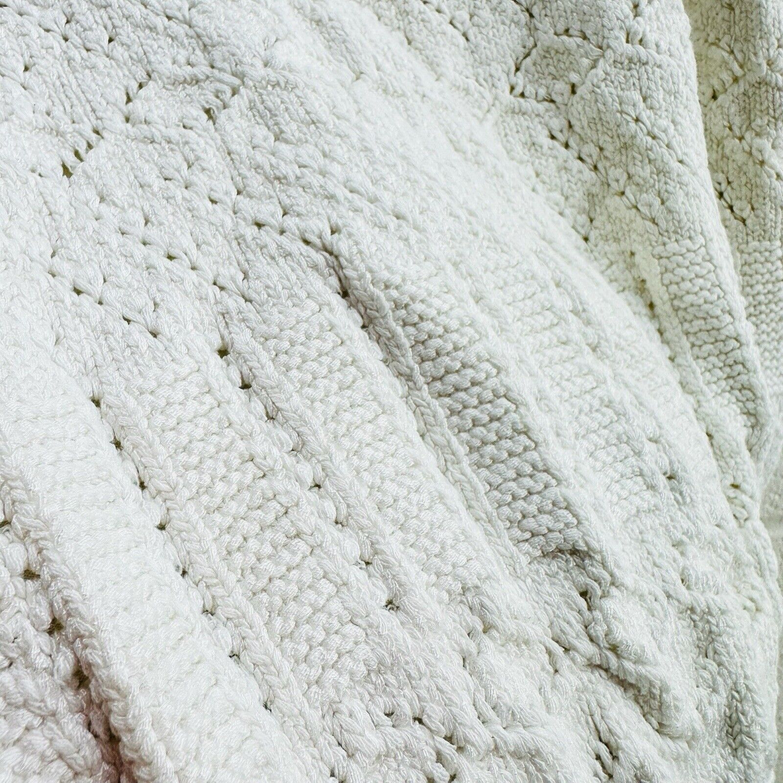 House of Harlow House Of Harlow 1960 White Knit Crochet Midi Skirt Sz XL Size 42" / US 20 - 4 Thumbnail