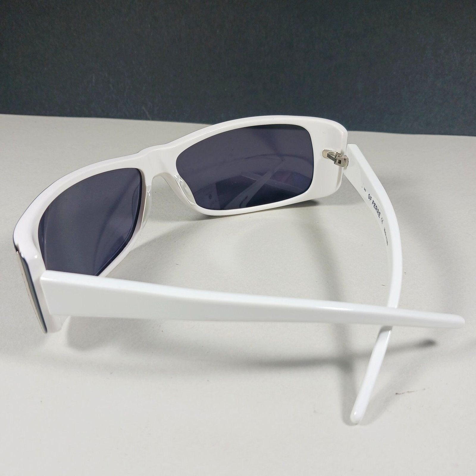 Designer × GF Ferre GF Ferre FF54302 White/Black Subtle Designer Wrap Sunglasses Size ONE SIZE - 8 Thumbnail