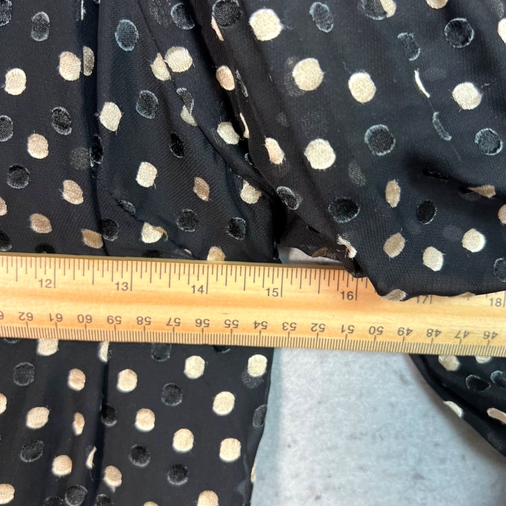 Vintage VINTAGE 4SI3NNA Black Polka Dot Wrap Blouse With Puff Sleeves & Tie Waist Size Small Size S / US 4 / IT 40 - 6 Thumbnail