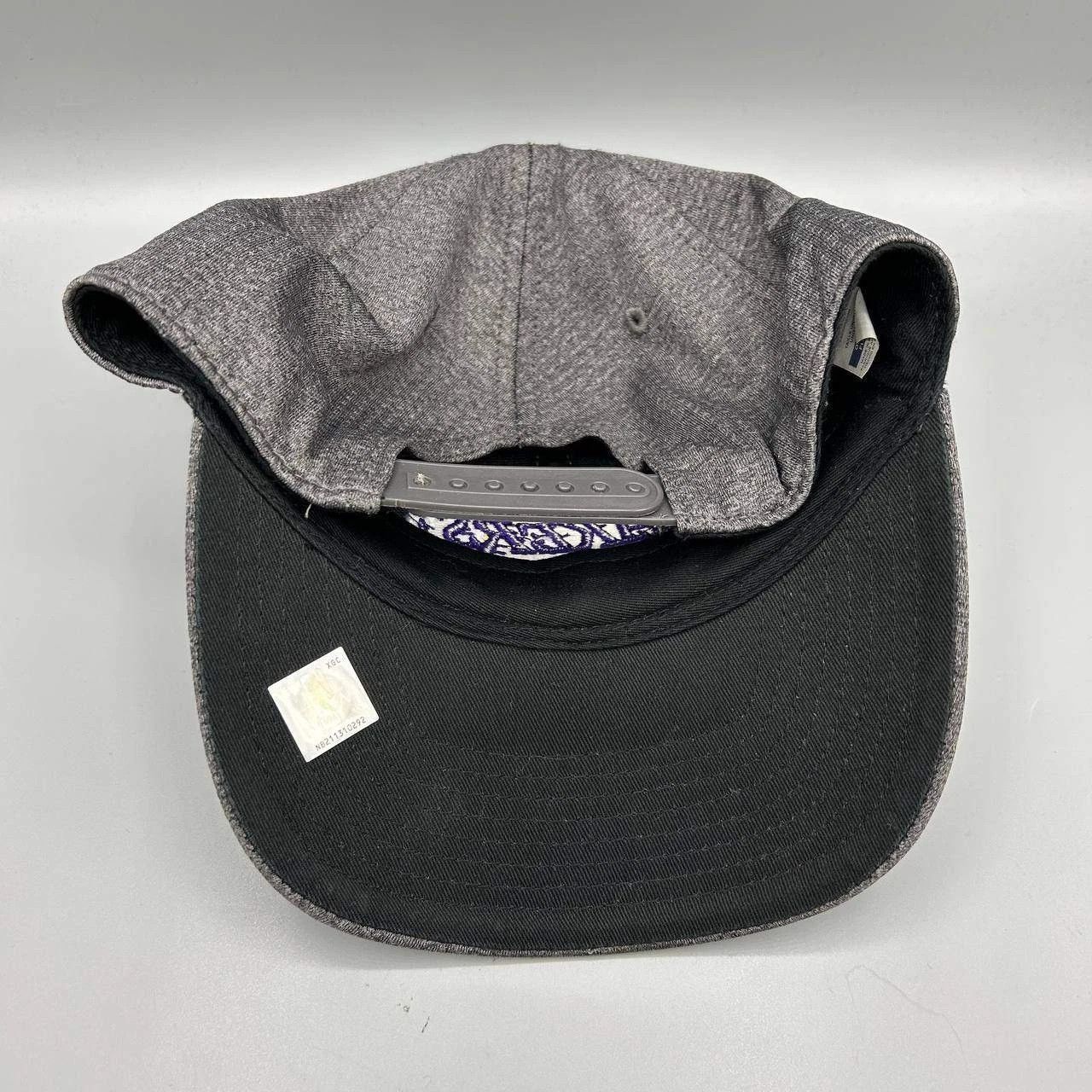 Other Los Angeles LA Lakers Hat Embroidered Fan Favorite Snap Back Size ONE SIZE - 7 Thumbnail
