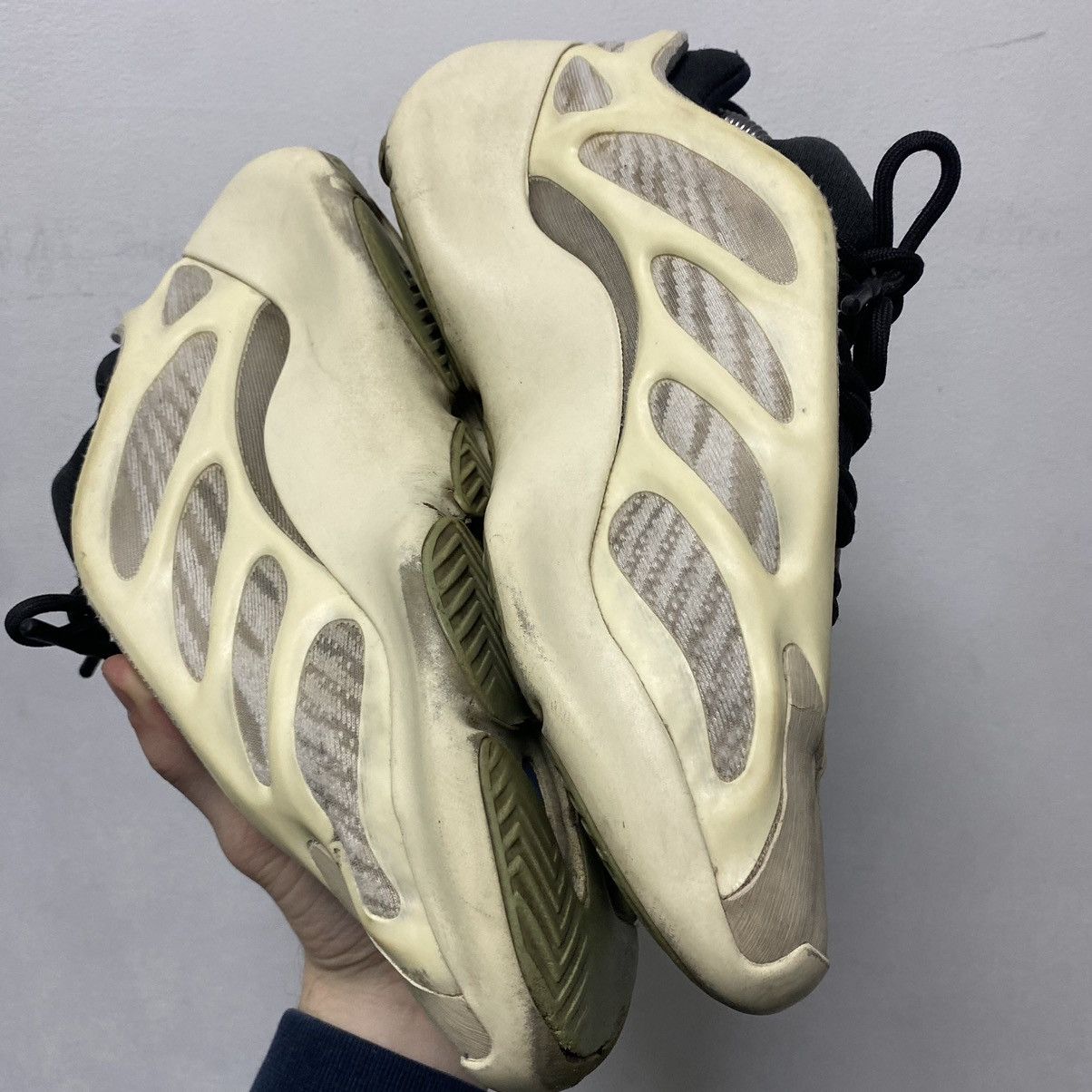 Adidas adidas Yeezy Boost 700 V3 Size US 8.5 / EU 41-42 - 8 Thumbnail