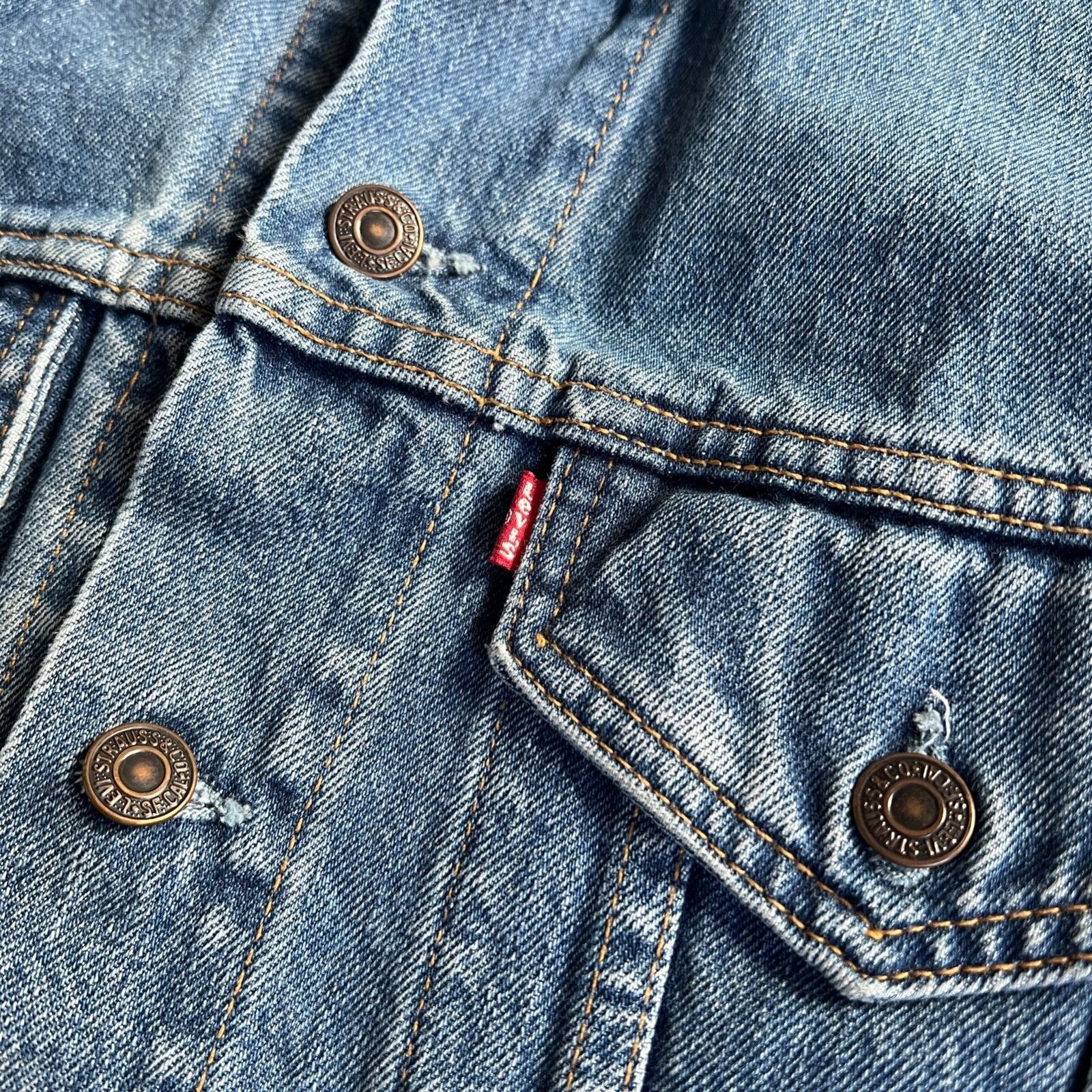 Levi's Levi's Vintage 90s Trucker Denim Jacket 8996AC Size US L / EU 52-54 / 3 - 5 Thumbnail