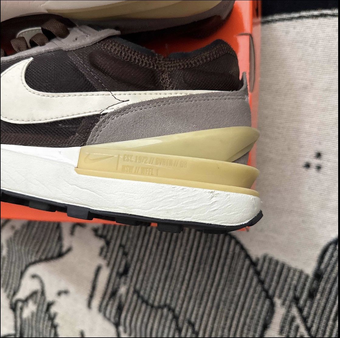 Nike Nike Waffle One “Light Chocolate” Size US 10 / EU 43 - 7 Thumbnail