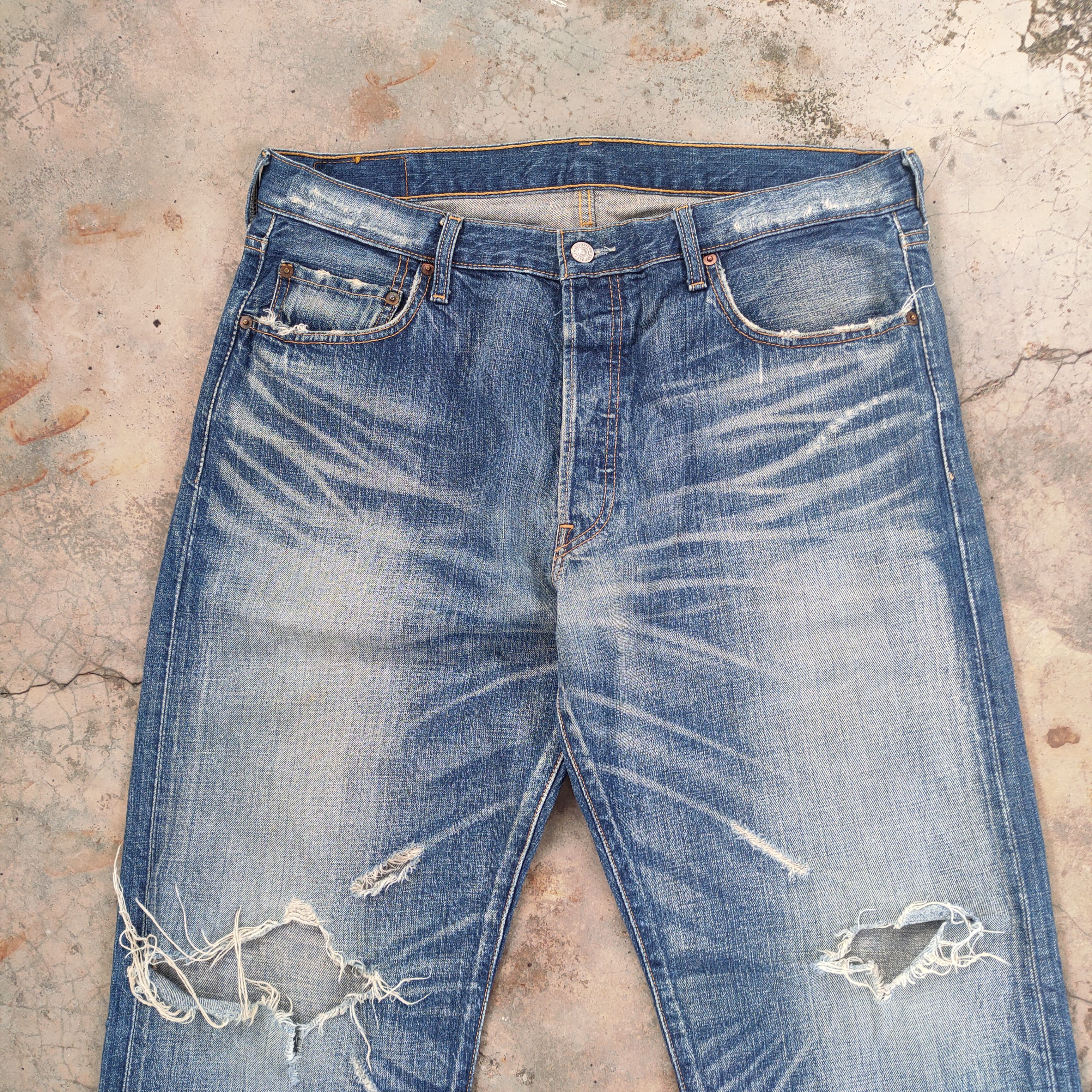 Levi's Vintage Clothing VINTAGE LEVI'S 501 FADED DISTRESSED JEAN DENIM PANTS Size US 37 - 3 Thumbnail