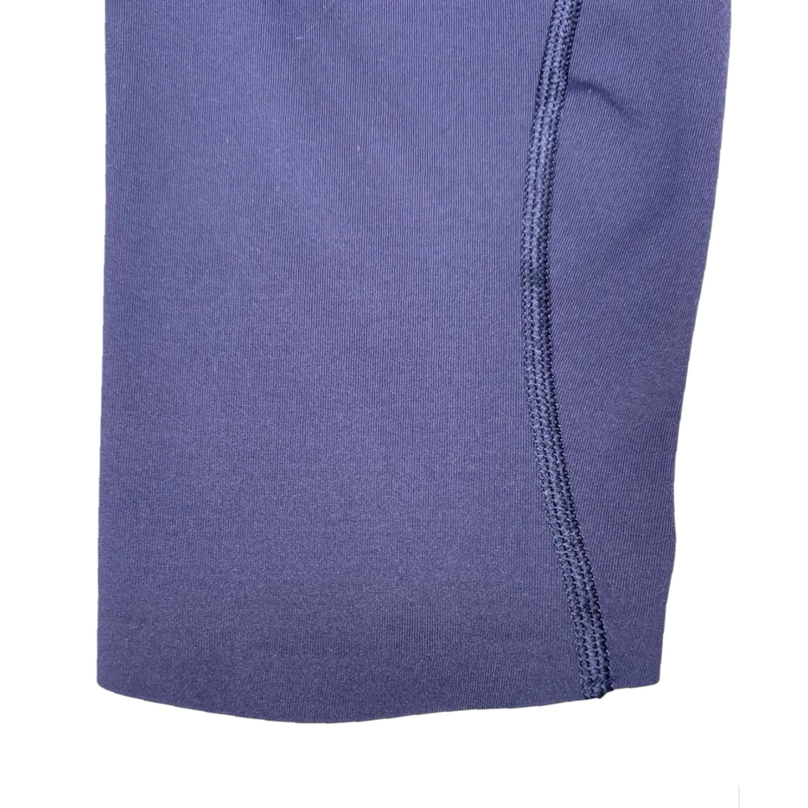 Lululemon Lululemon Pace Perfect Crop Leggings Midnight Navy Run Gym Jog Yoga Size 4 Womens Crop Leggings Blue Size 27" / US 4 / IT 40 - 5 Thumbnail