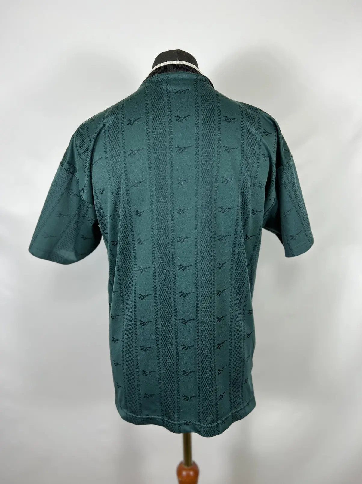 Reebok × Vintage Vintage Reebok big logo tee Size US M / EU 48-50 / 2 - 2 Thumbnail