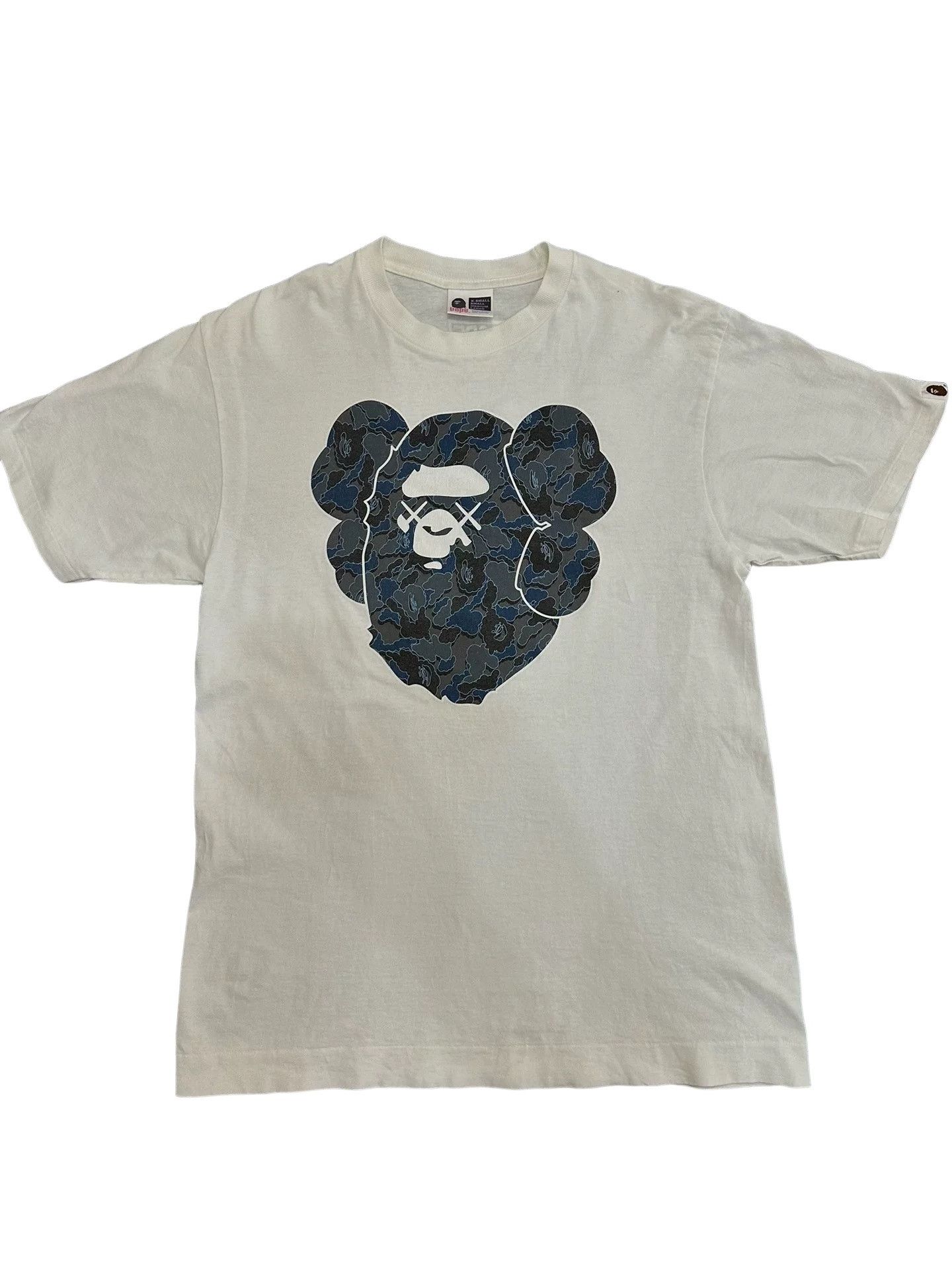 Bape Bape x Kaws Camo Graphic T-Shirt Size M Size US M / EU 48-50 / 2 - 1 Thumbnail