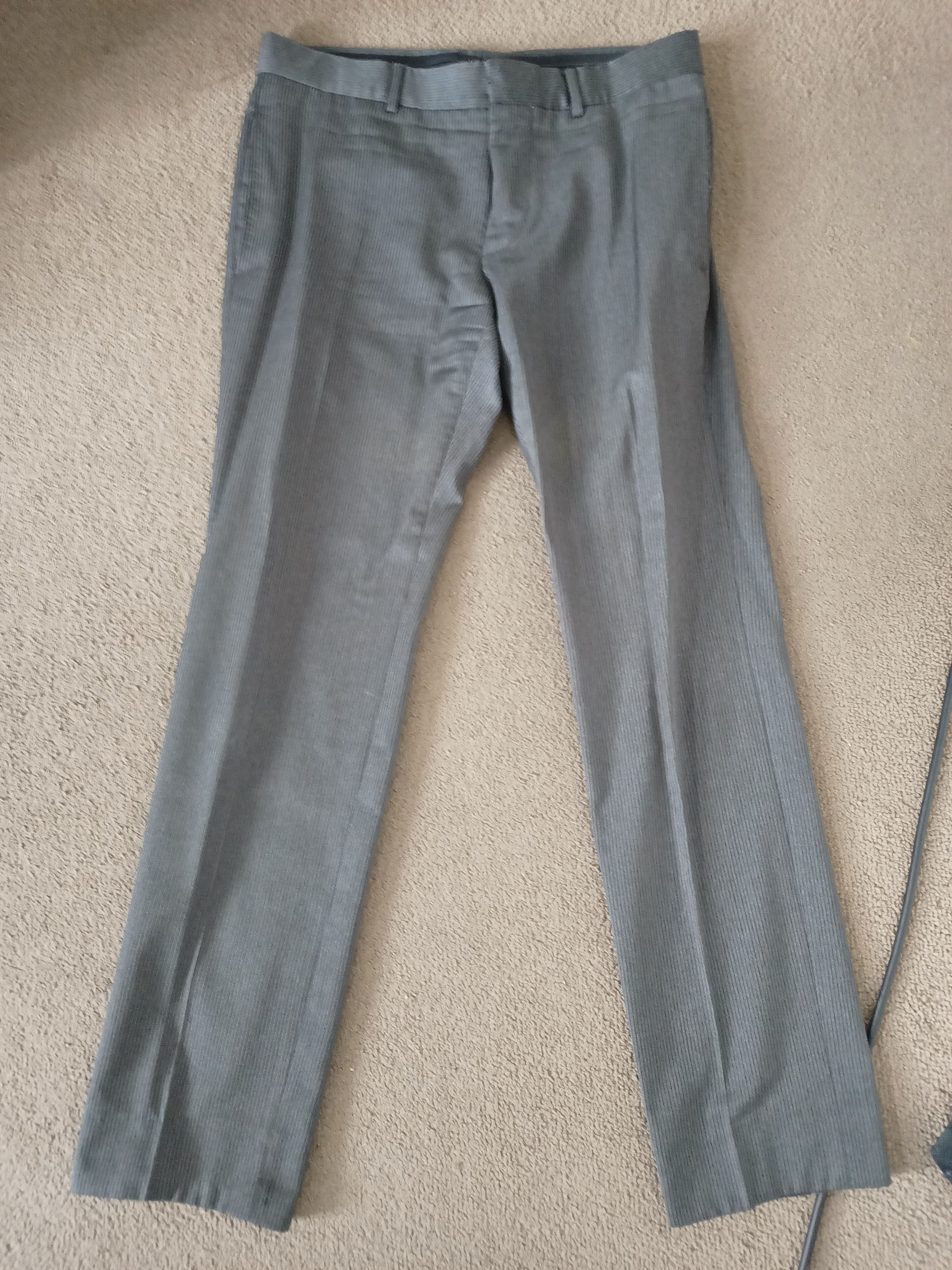 Gucci Gucci Grey Pinstripe 2 piece suit Size 48R - 6 Thumbnail
