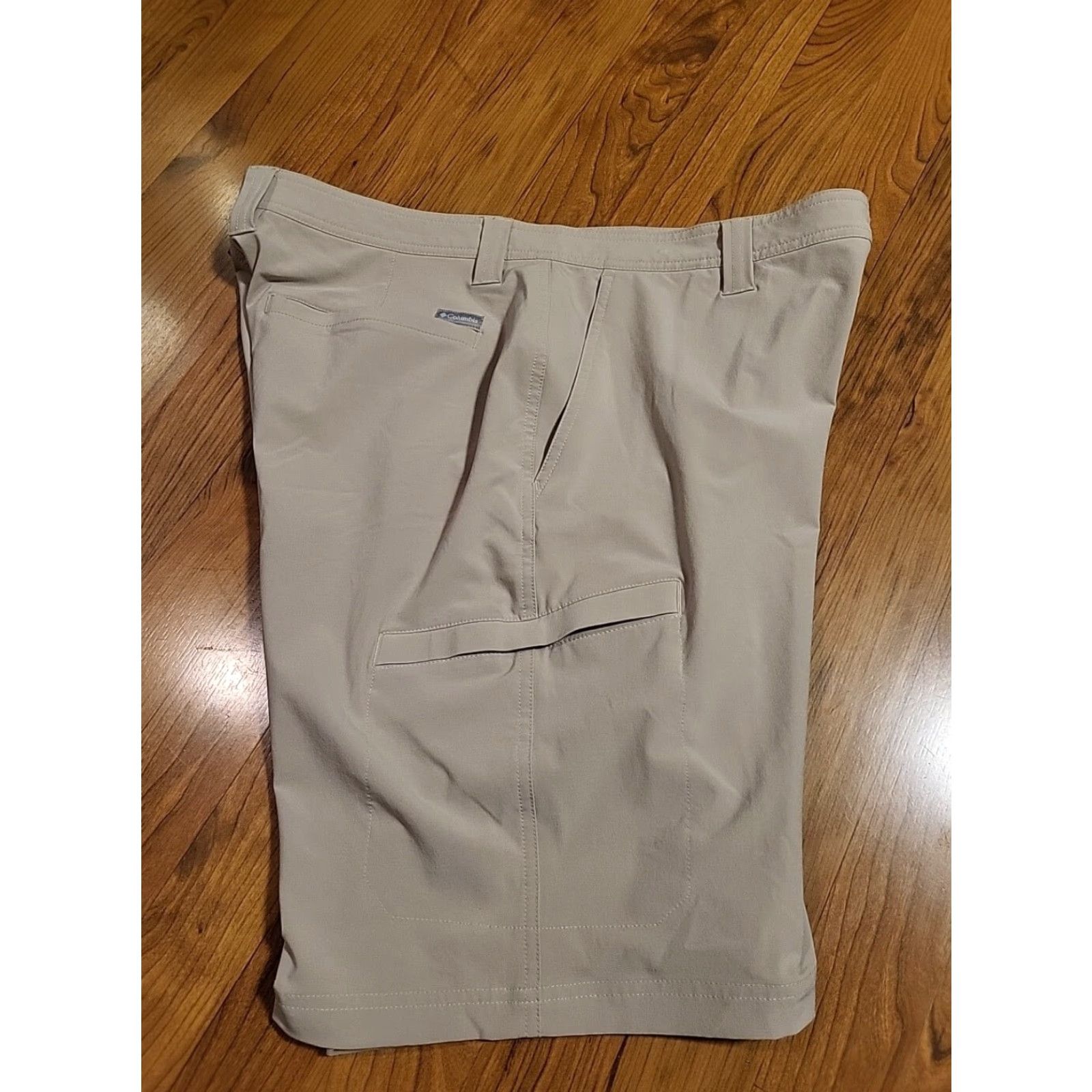 Vintage Columbia Beige Outdoor Shorts 36 Regular Men 10" Inseam Mint Condition Stretch Outdoors Size US 36 / EU 52 - 4 Thumbnail