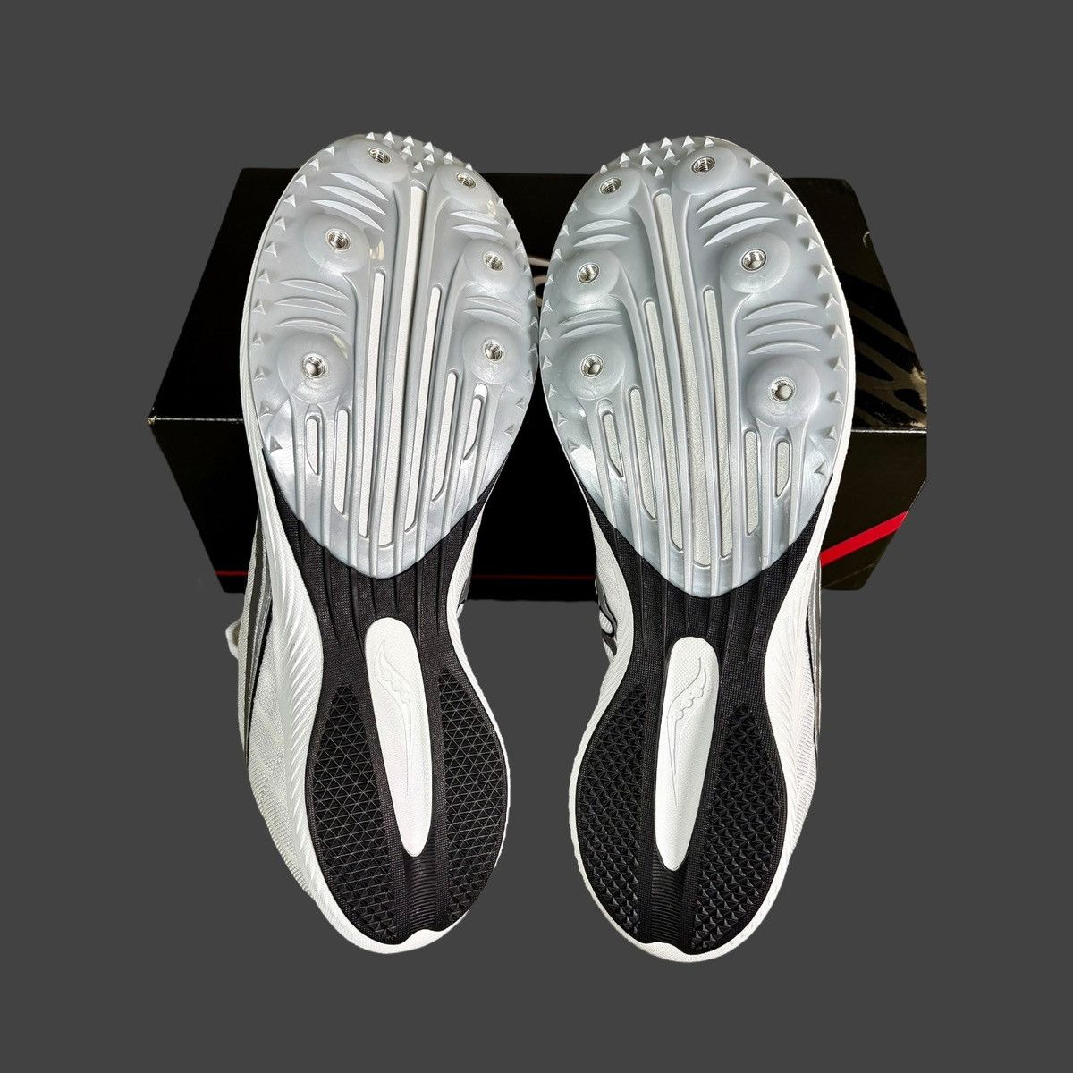 Saucony Saucony Men’s Velocity MP White Track Running Shoes Sz 10.5 Size US 10.5 / EU 43-44 - 3 Thumbnail
