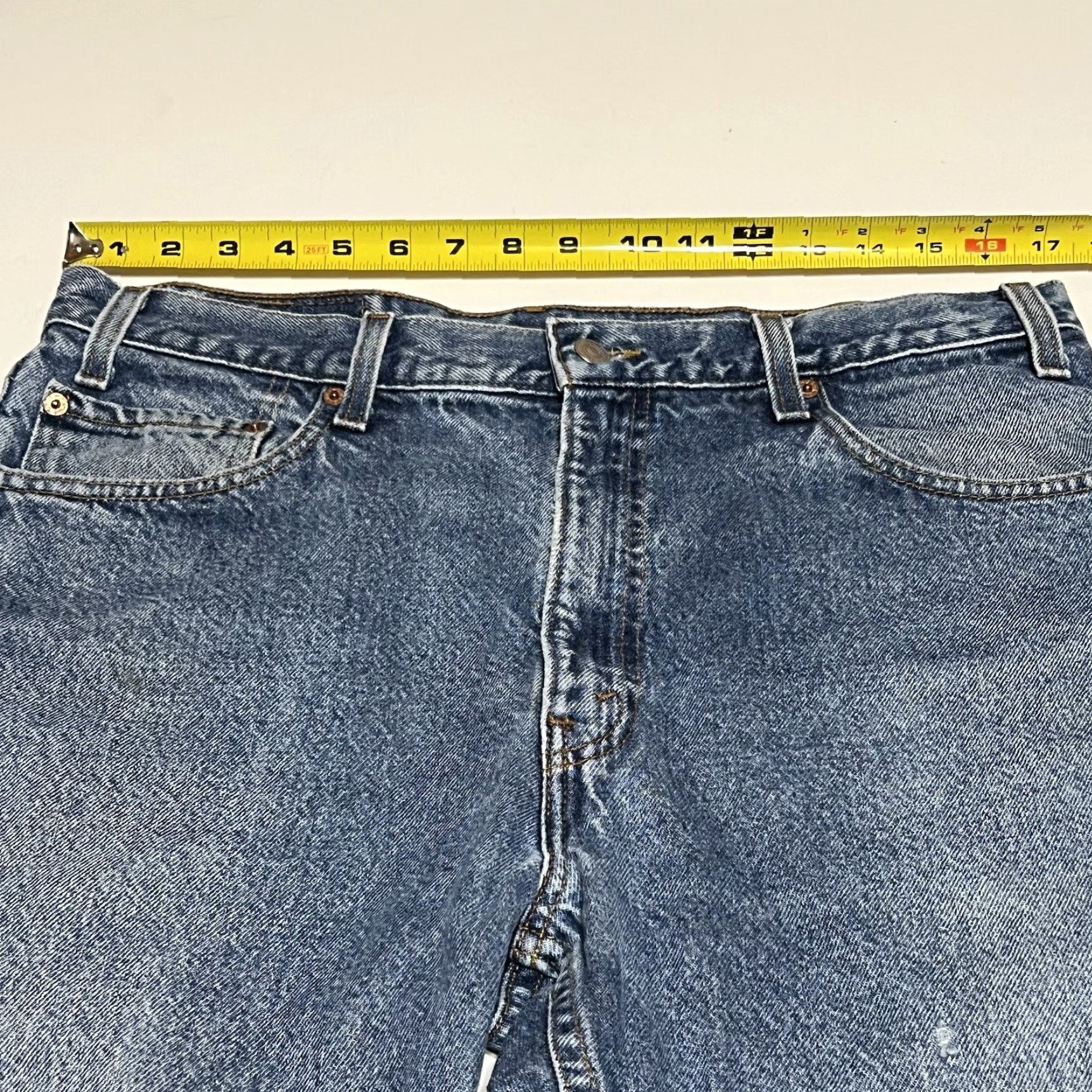 Levi's VINTAGE Levi’s 505 Regular Fit Jeans Blue Distressed 34x30 Straight Mens Denim 5-Pocket Belt Loops Mid Rise Size US 34 / EU 50 - 3 Thumbnail