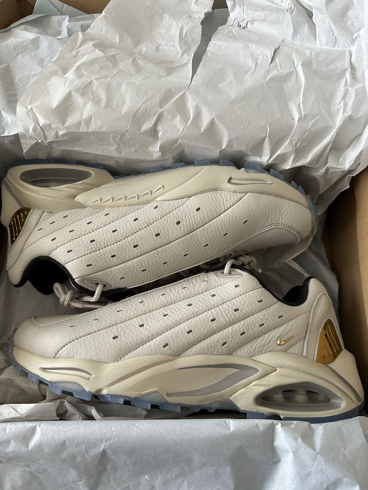 Drake × Nike Nike Hot Step Air Terra Drake NOCTA Champagne Light Bone Size US 10.5 / EU 43-44 - 2 Thumbnail