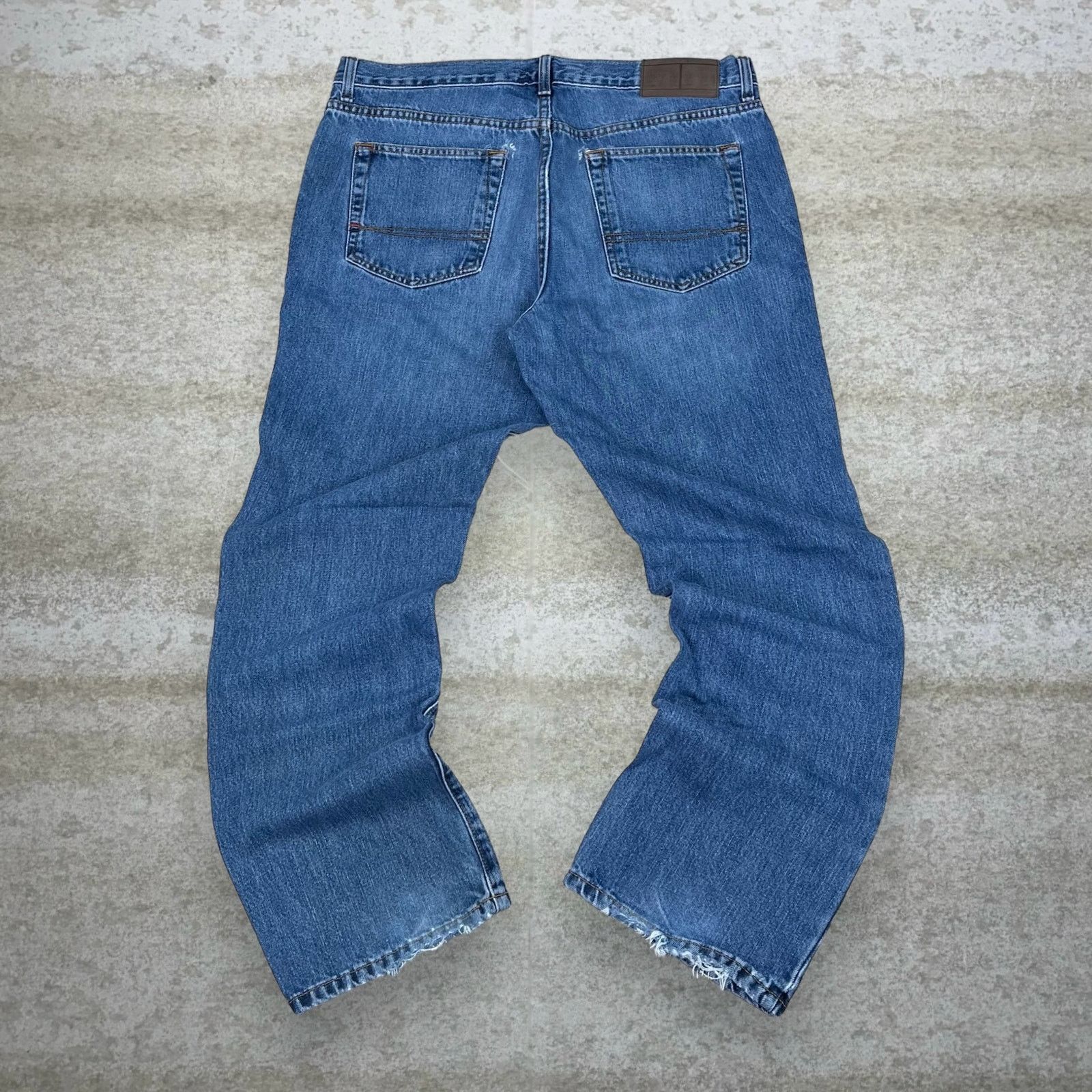 Tommy Hilfiger Vintage Y2K Tommy Hilfiger Jeans 34x30 Relaxed Medium Wash Size US 34 / EU 50 - 1 Thumbnail