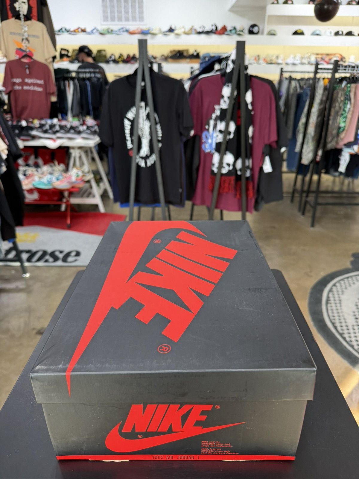 Jordan Brand Air Jordan 1 SB LA to Chicago Size 11.5 (2019) Size US 11.5 / EU 44-45 - 15 Thumbnail