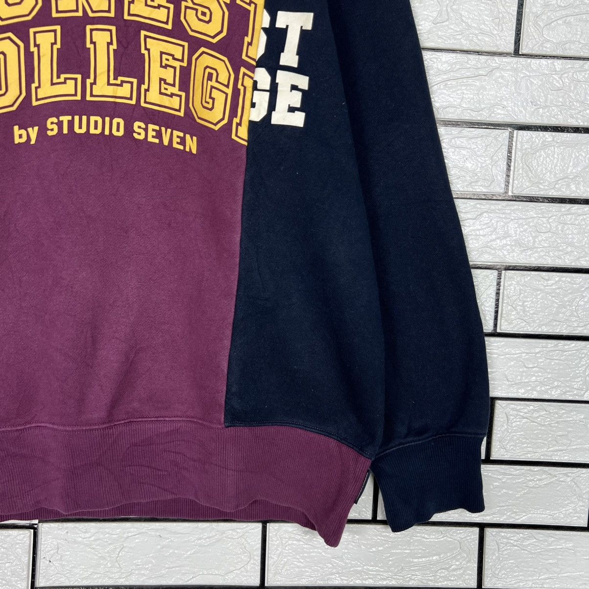 Studio Seven HONEST COLLEGE Big Logo Crewneck Sweatshirt #4202-C192 Size US L / EU 52-54 / 3 - 7 Thumbnail