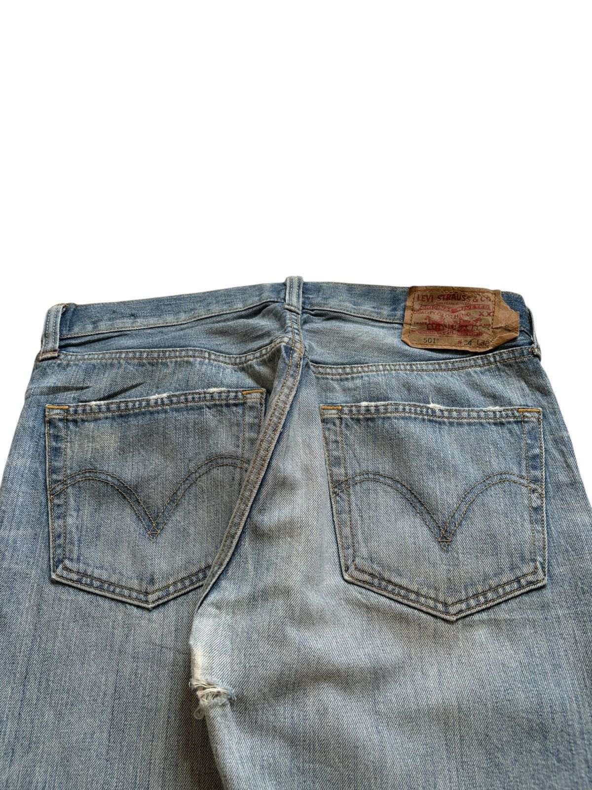 Levi's Vintage 90s Levis 501 Blue Wash Distressed Loose Baggy Jeans Size US 34 / EU 50 - 9 Thumbnail