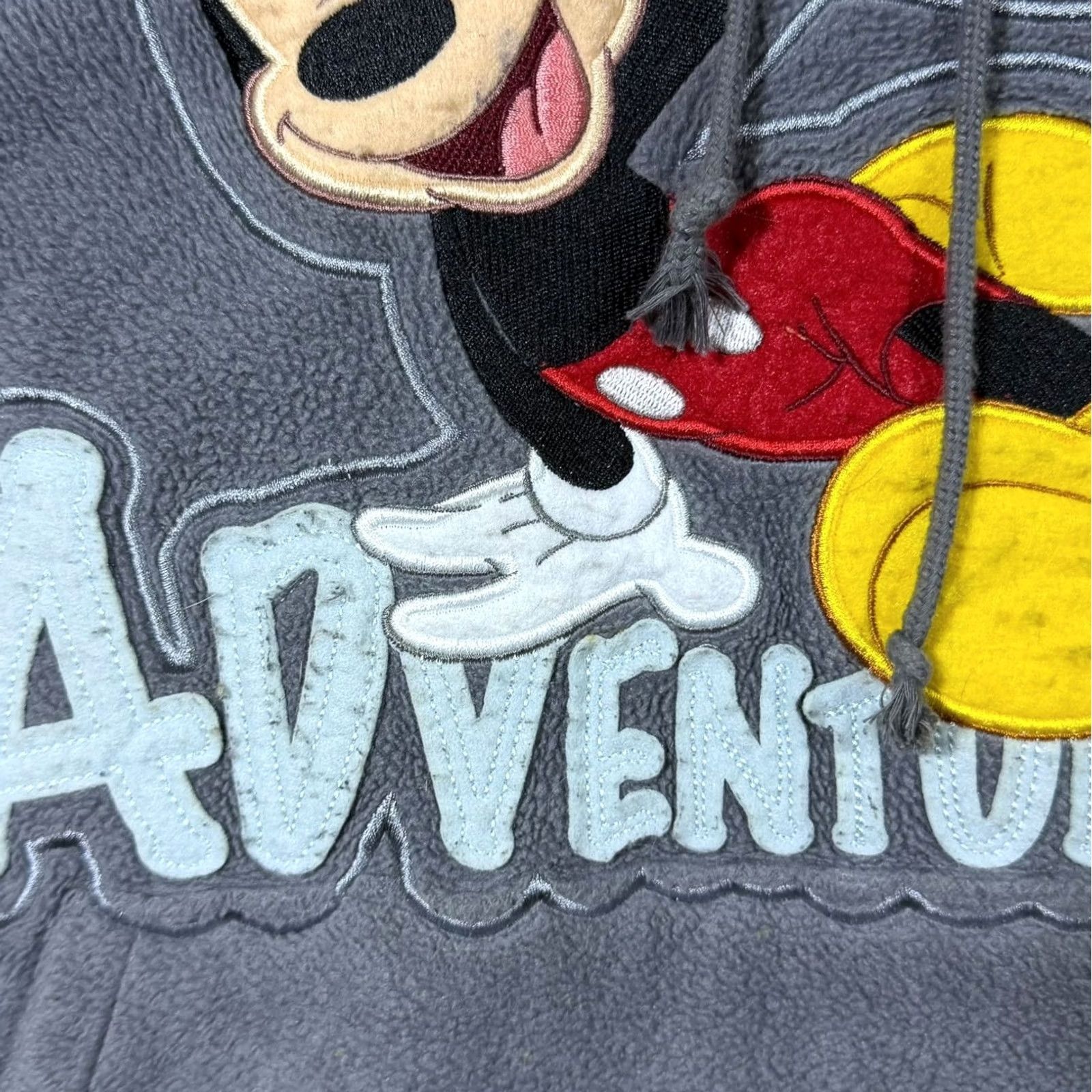 Disney VINTAGE Disneyland Resort Paris Adventurous Embroidered Mickey Grey Fleece Hoodie Large Mens Hoodie Grey Mickey 90s Theme Size US L / EU 52-54 / 3 - 5 Thumbnail