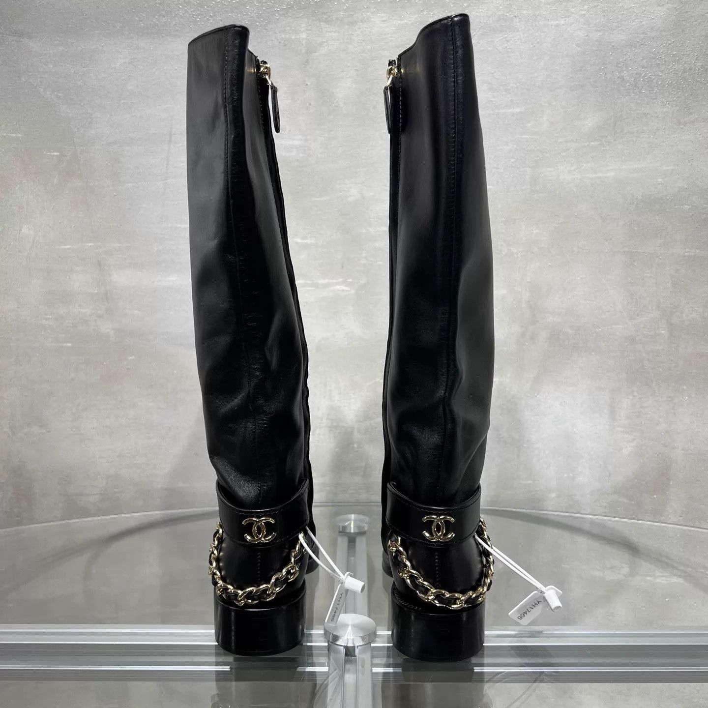 Chanel Chanel Black Gold CC Chain Knee-High Boots 35 Size US 4.5 / IT 34.5 - 6 Thumbnail