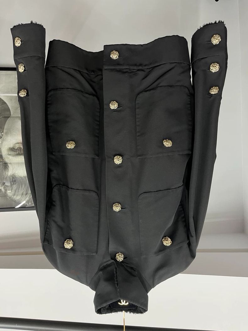 Chanel Chanel Black stand-up collar four-pocket jacket Size XS / US 0-2 / IT 36-38 - 1 Thumbnail