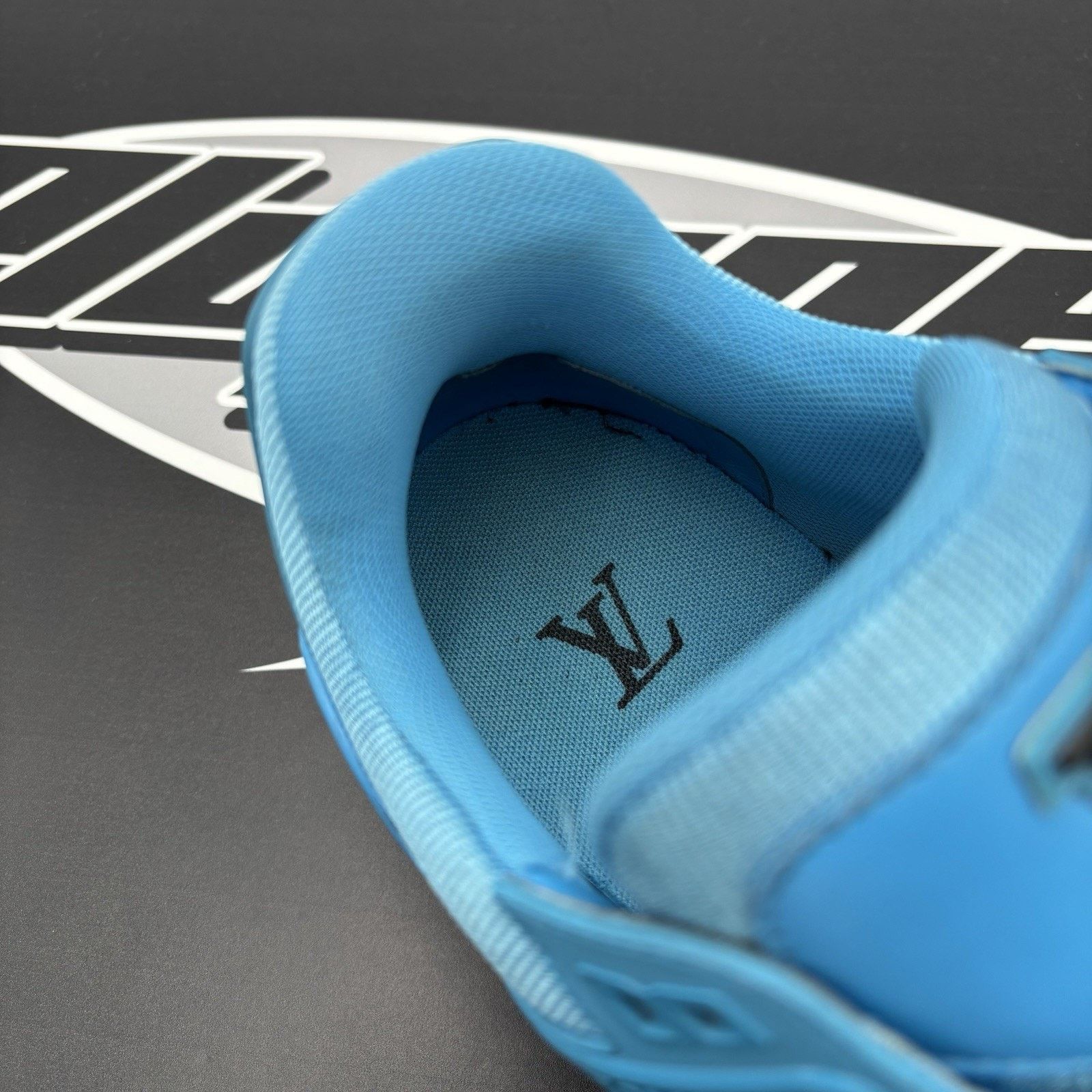 Louis Vuitton (8-8.5 US) Louis Vuitton Trainer ' Blue Black ' | GOOD COND! Size US 8.5 / EU 41-42 - 16 Thumbnail