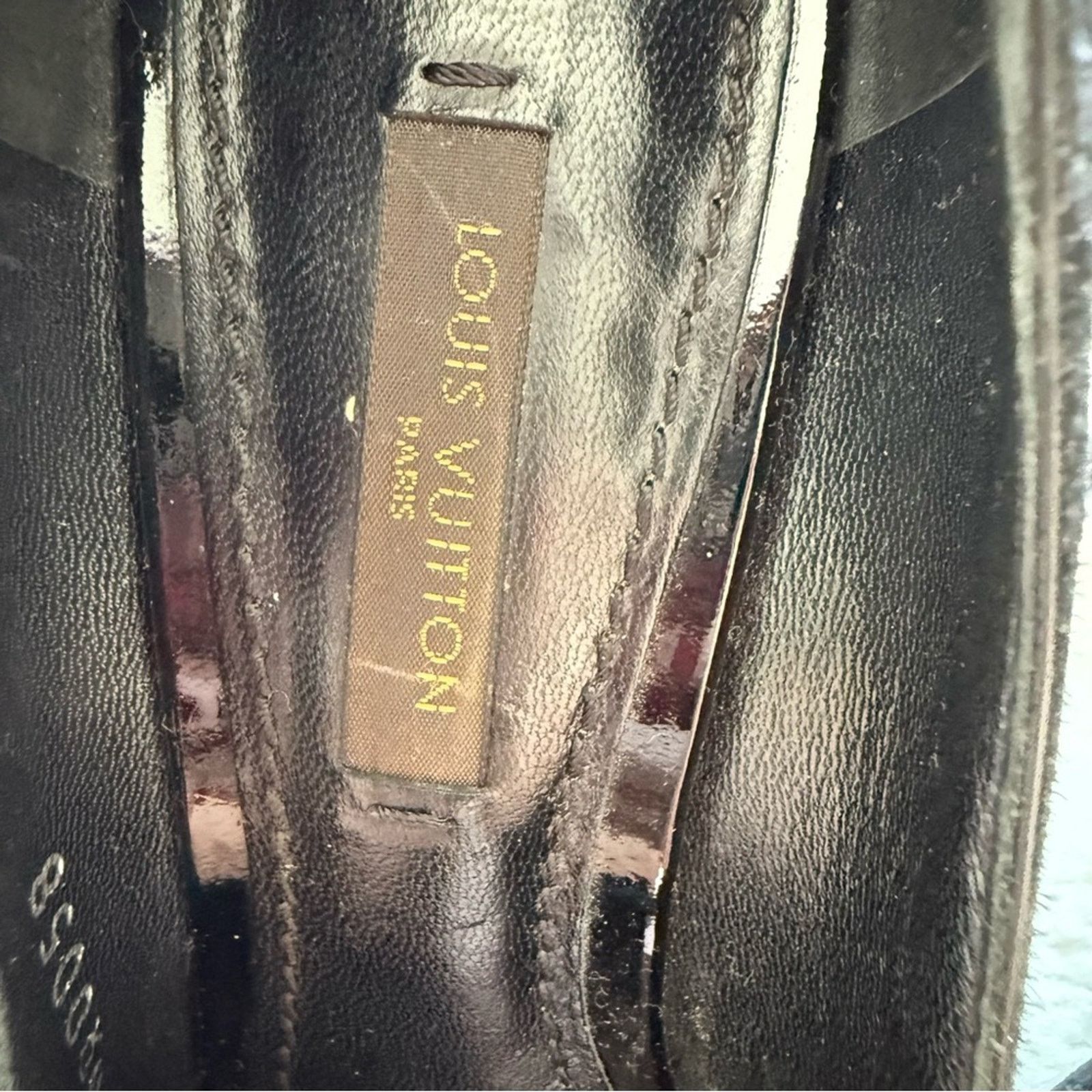 Louis Vuitton Louis Vuitton suede high heels shoes size 35 EU Authentic Size US 5 / IT 35 - 4 Thumbnail