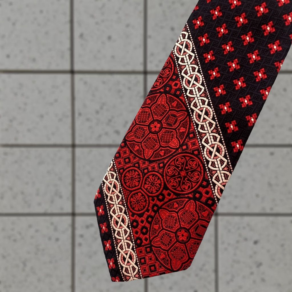 Vintage VINTAGE Necktie 4.5" Kipper Handmade Jacquard Rockabilly Mob Boss Red Black White Geometric Vintage Tugged Capable Wide Tie Mens Size ONE SIZE - 1 Thumbnail