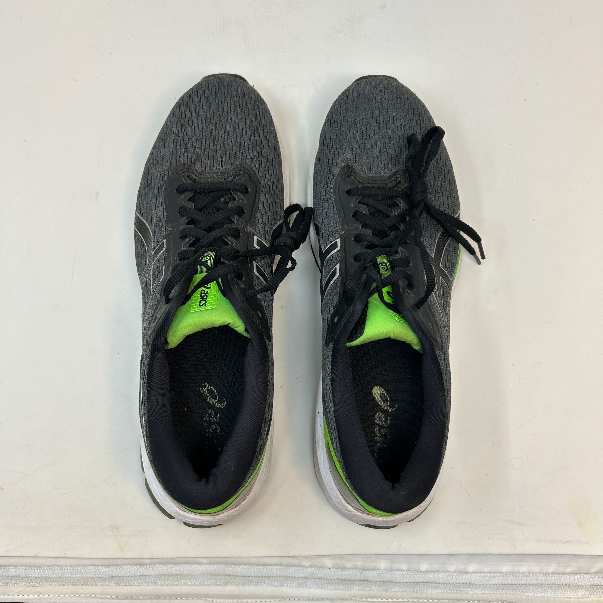 Asics ASICS Men Running shoe GT-1000 9 1011A770 sneakers Size 11.5 Size US 11.5 / EU 44-45 - 8 Thumbnail