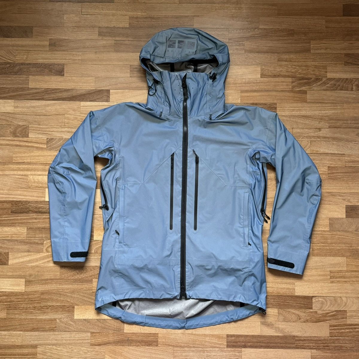 image of Vollebak Vollbak Blue Morpho Jacket, Men's (Size XL)