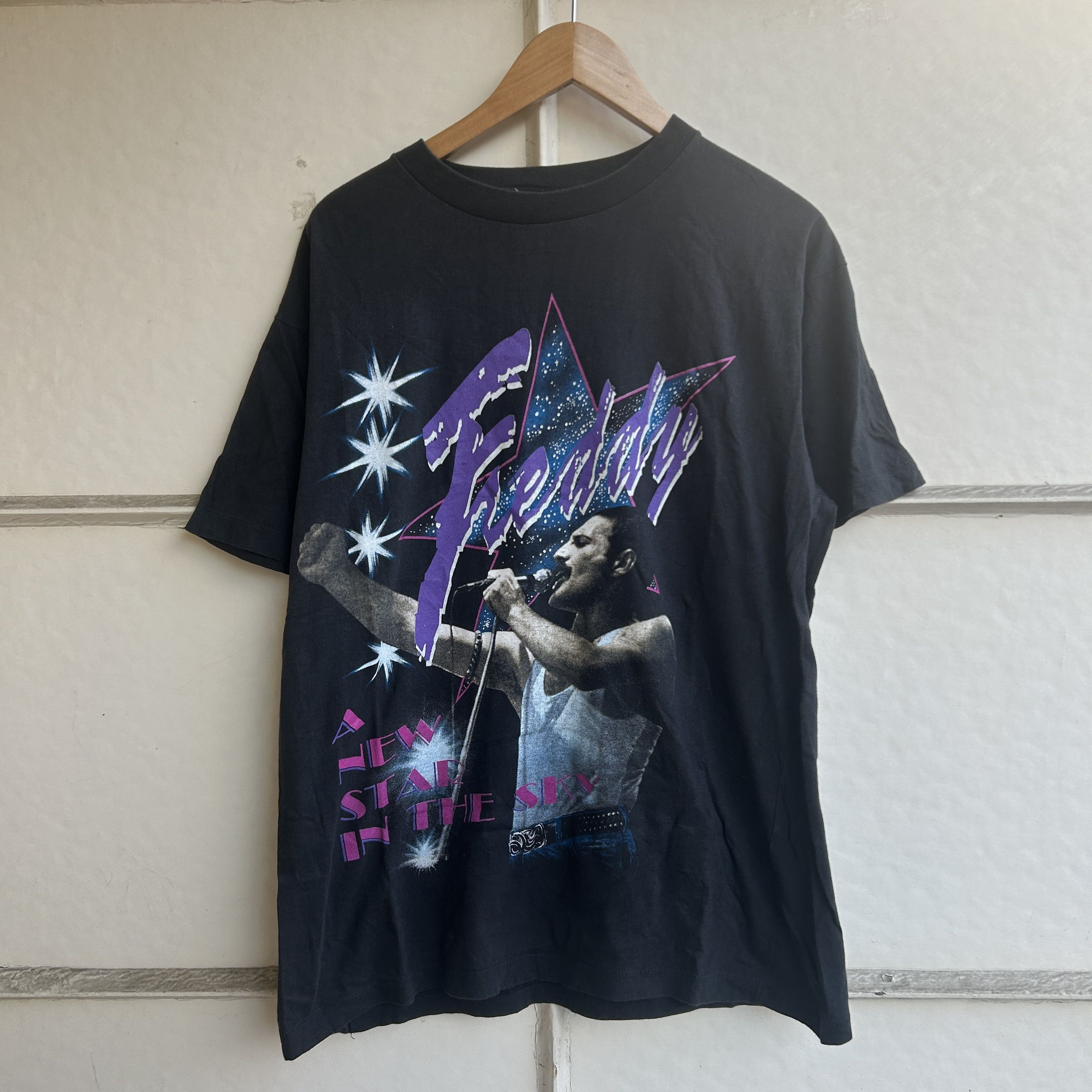 QUEEN Freddie Mercury Band T-shirt (Men's size L equivalent) unclear black type Vintage Second Hand main image 0
