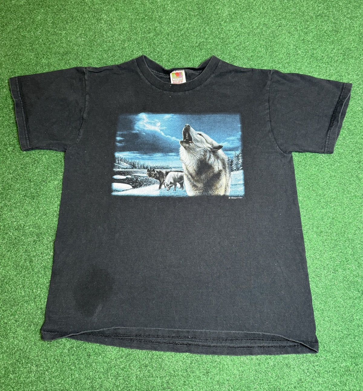 Vintage Vintage 90s Wolf Pack Wolves Howling Nature T Shirt Size M / US 6-8 / IT 42-44 - 1 Thumbnail
